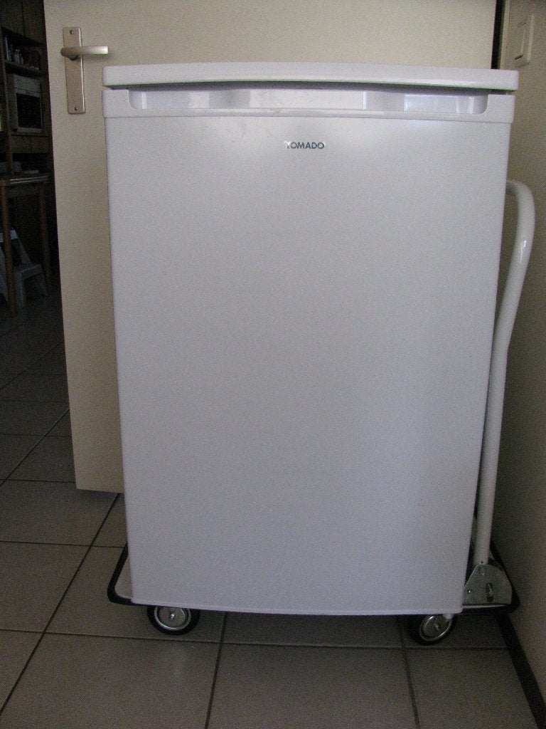 Tomado vriezer TFT5500W  tafelmodel  88 l. 3 laden, wit., Minder dan 60 cm, Zo goed als nieuw, Vrijstaand, Ophalen