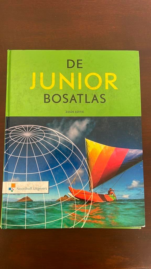 De junior bosatlas, Boeken, Atlassen en Landkaarten, Gelezen, Bosatlas, 2000 tot heden, Ophalen of Verzenden