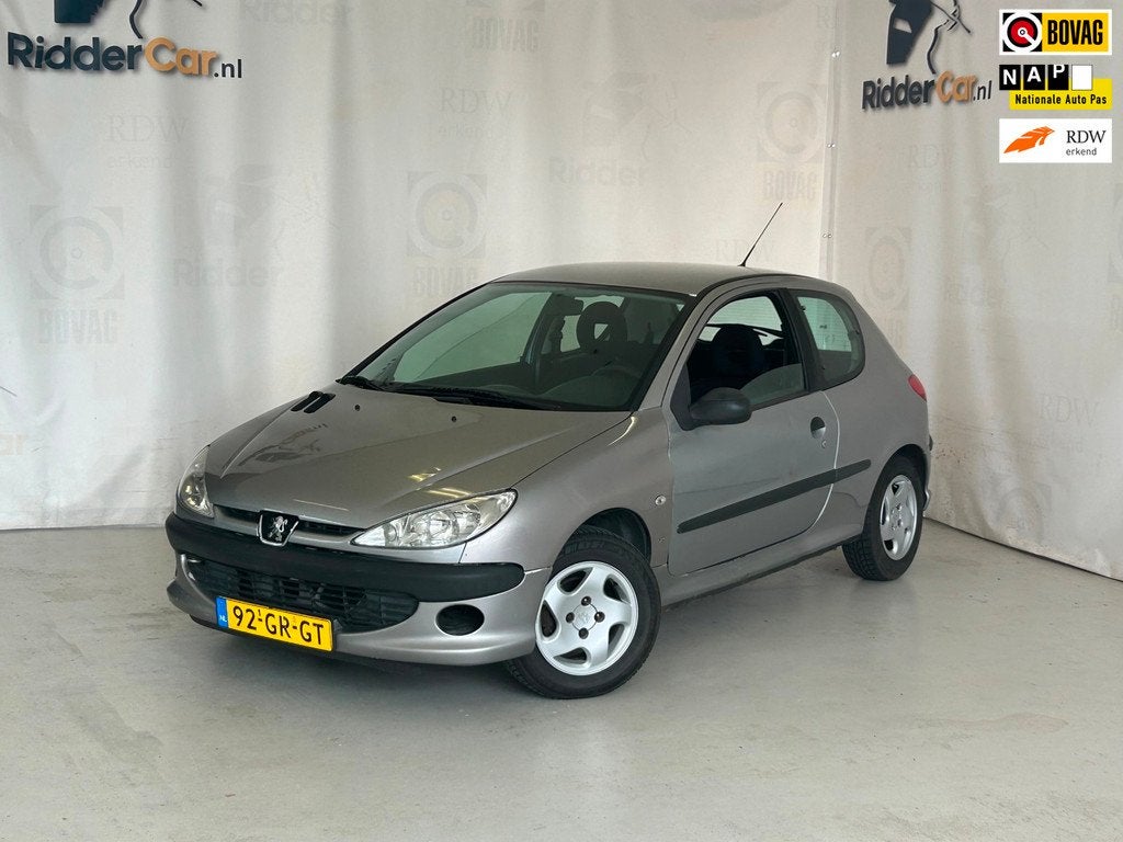Peugeot 206 1.4 XS|1E EIG|NAP|TREKHAAK|ELEK RAMEN|APK02-2027, Auto's, Peugeot, Voorwielaandrijving, 31 €/maand, 4 cilinders, Origineel Nederlands