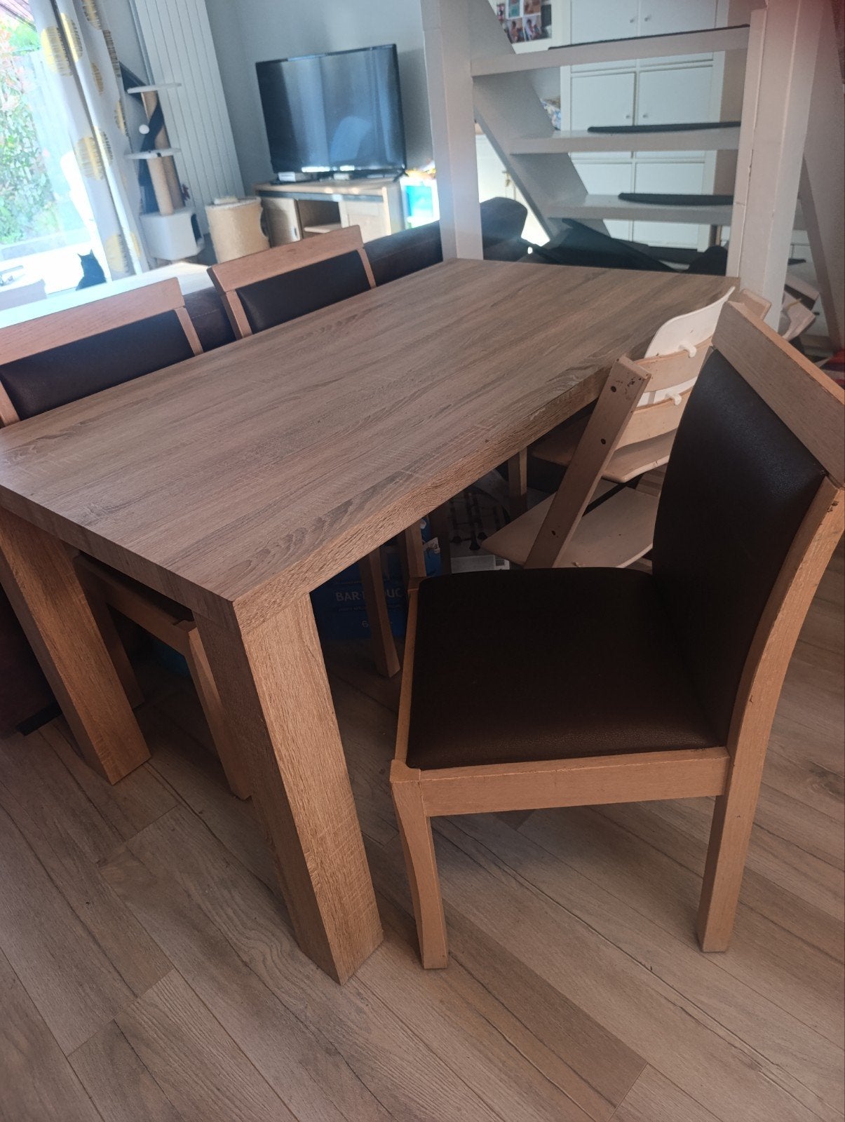 Eettafel met 4 stoelen en salontafel, Ophalen, Gebruikt, 100 tot 150 cm, Eikenhout