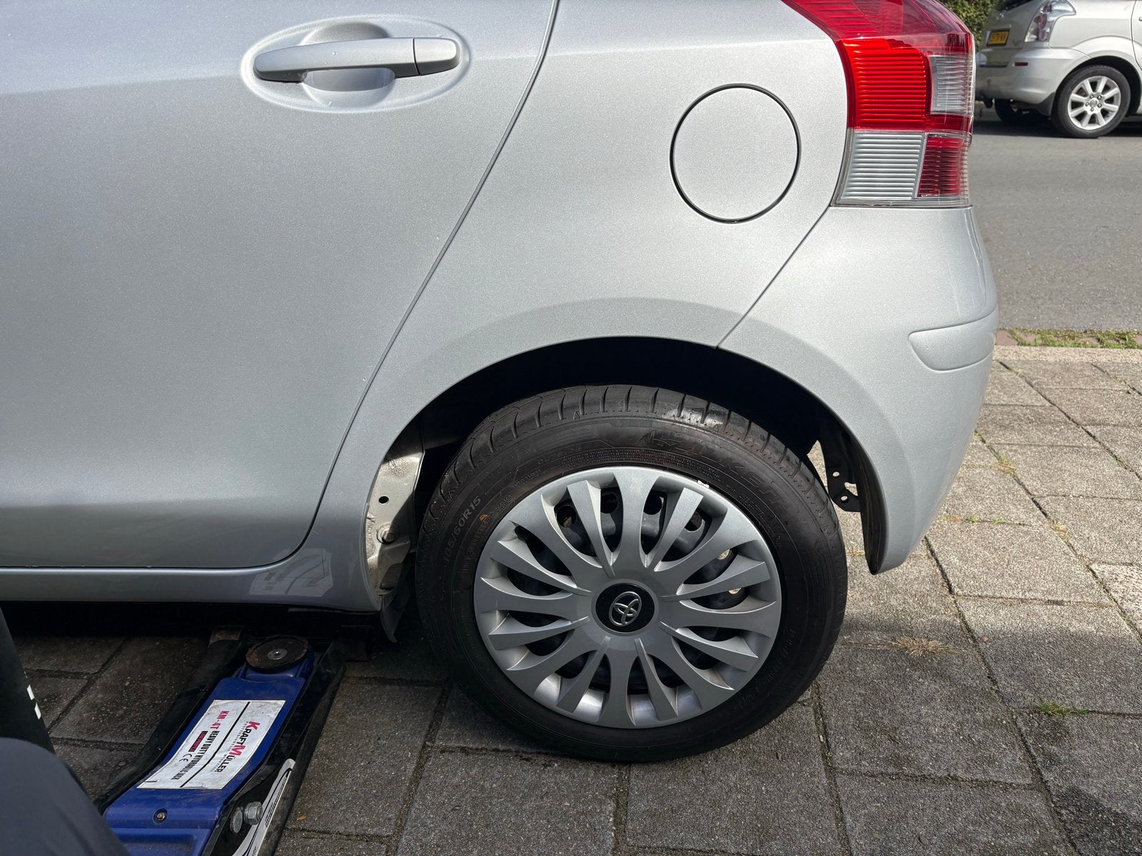 Toyota Yaris wieldopset & velgen15 inch (origineel), Auto diversen, Ophalen, Gebruikt