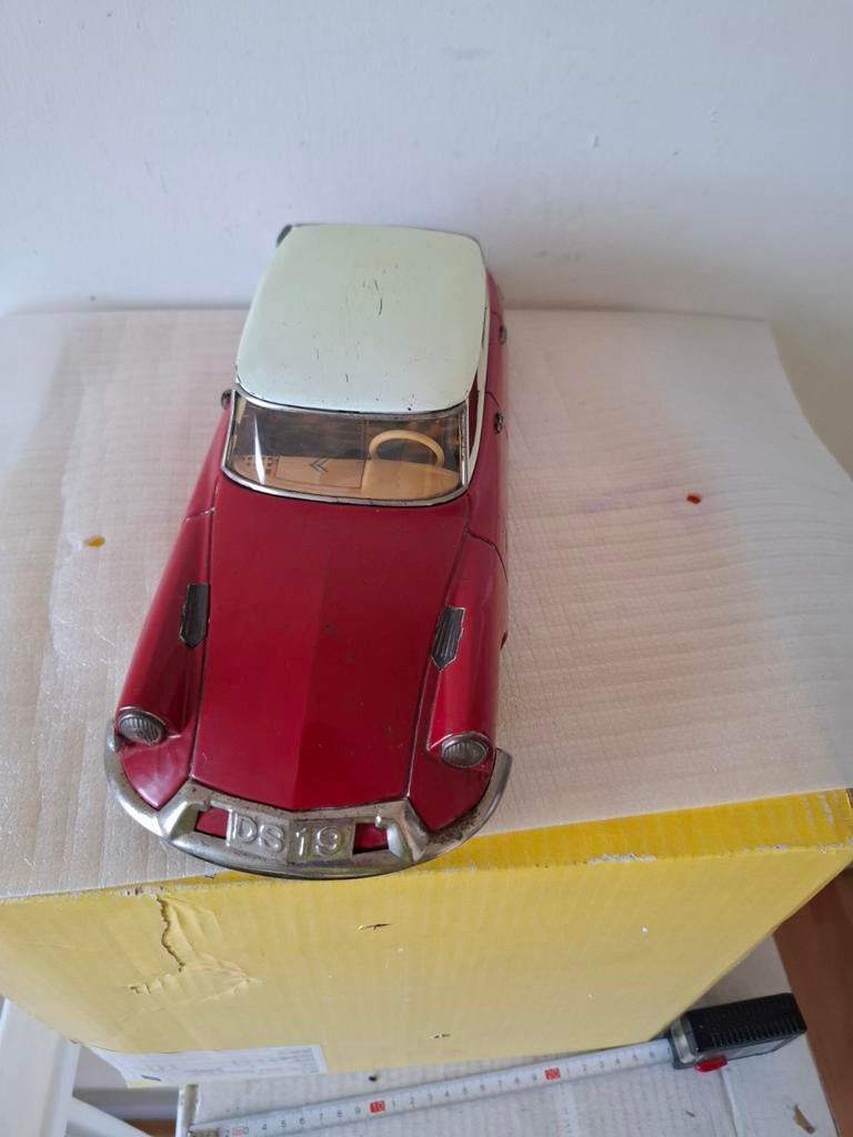 Bandai Groot formaat 30 cm Citroen DS met soepele frictie, Ophalen of Verzenden