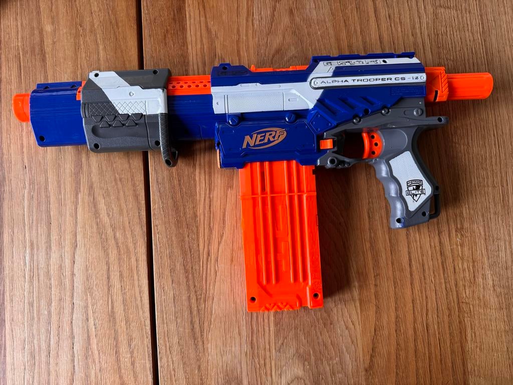 Nerf Alpha Trooper CS-12 met pijltjes, Kinderen en Baby's, Speelgoed | Buiten | Actiespeelgoed, Ophalen of Verzenden, Zo goed als nieuw
