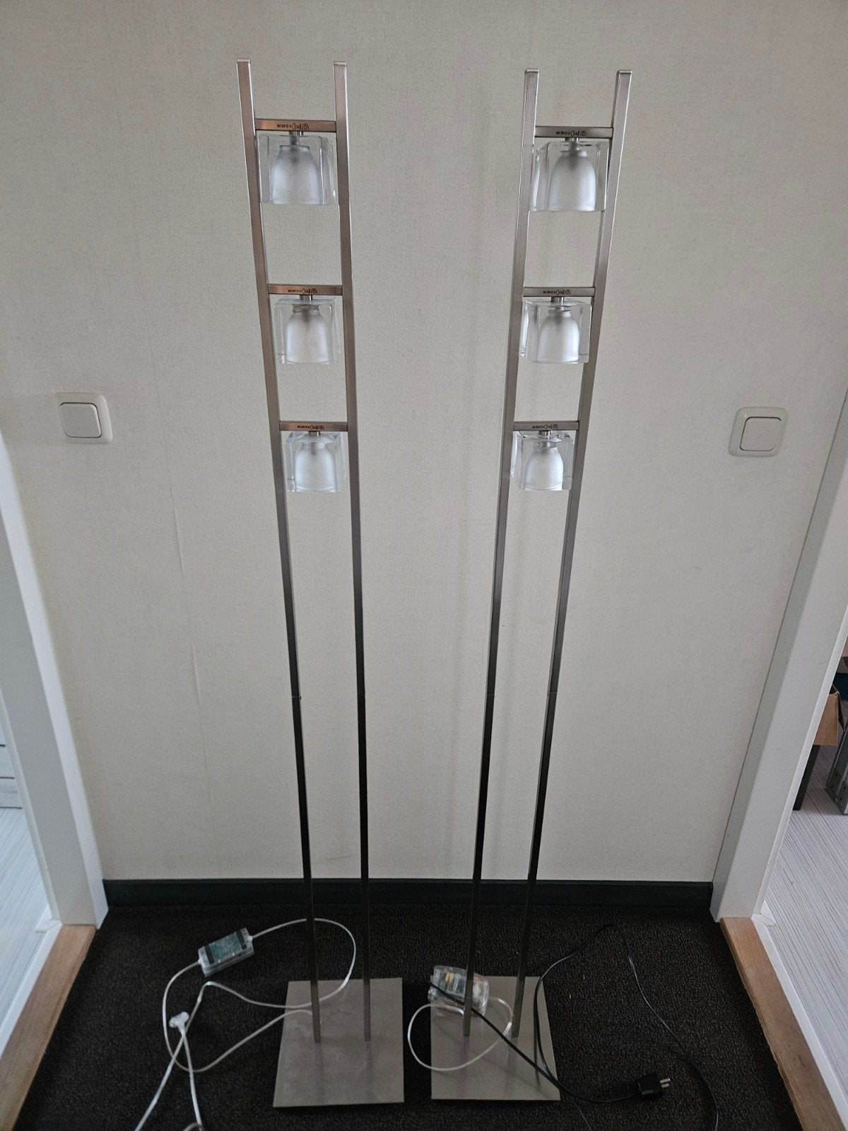 Set van 2 moderne staande lampen met 3 glazen kappen, Ophalen, Zo goed als nieuw, Glas, Modern