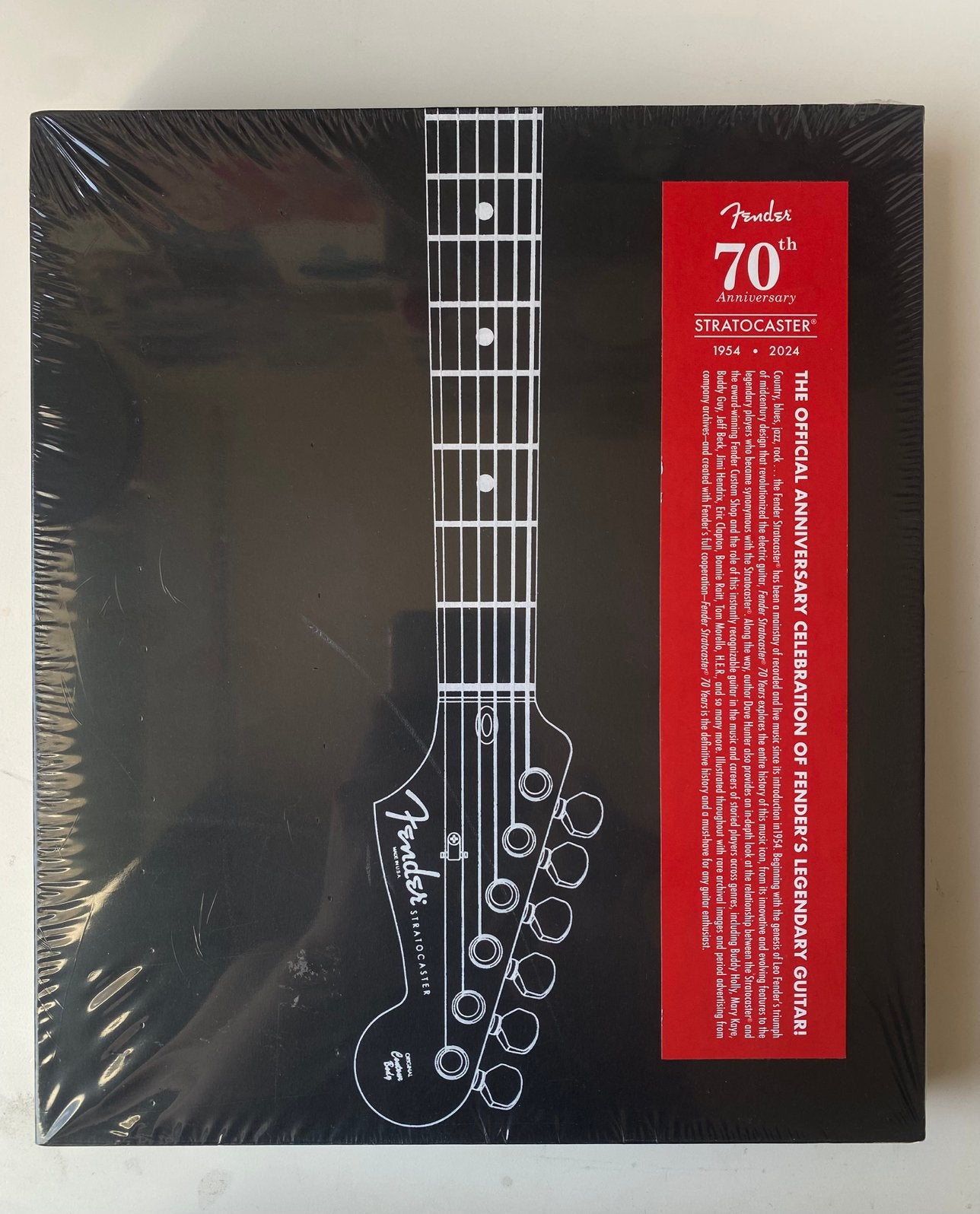 Fender stratocaster 70 years boek, Ophalen of Verzenden, Zo goed als nieuw, Solid body, Fender