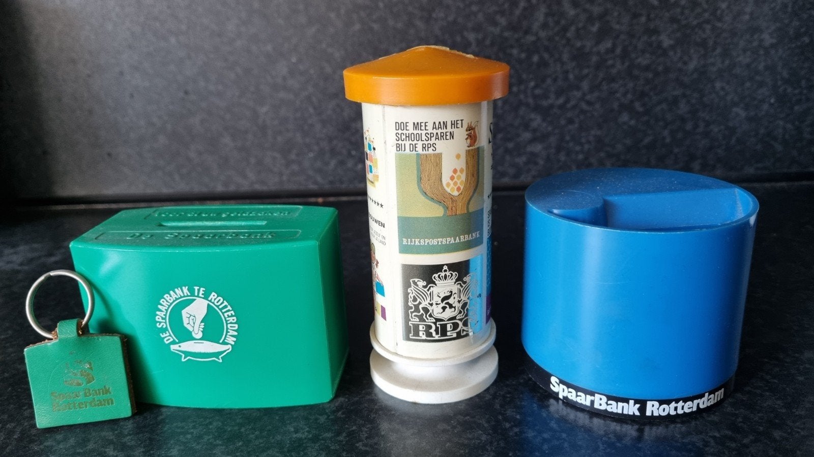 3 nostalgische spaarpotten, waaronder Spaarbank Rotterdam, Ophalen of Verzenden, Gebruikt, Kunststof