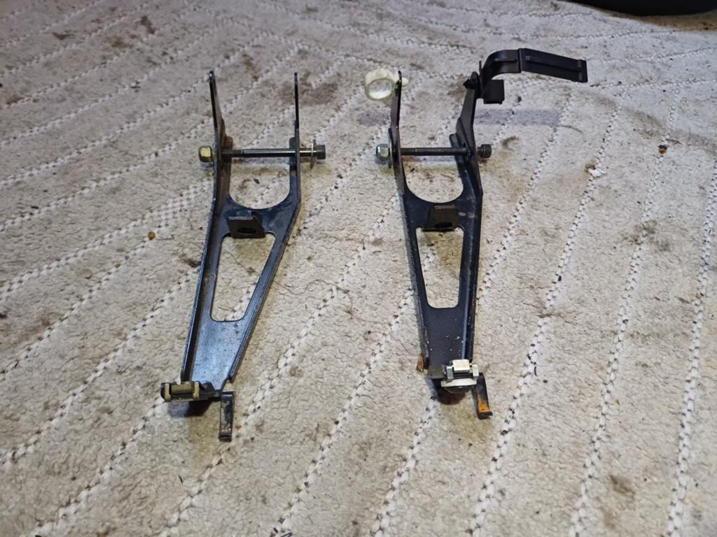 Peugeot jetforce 2x voor kap beugel, Ophalen of Verzenden, Gebruikt, Peugeot