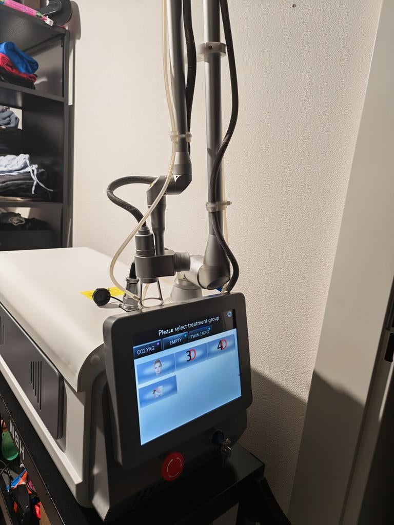 CO2 fractional Laser new, Doe-het-zelf en Verbouw, Gereedschap | Lasapparaten, Ophalen, Nieuw, 250 ampère of meer, Co2