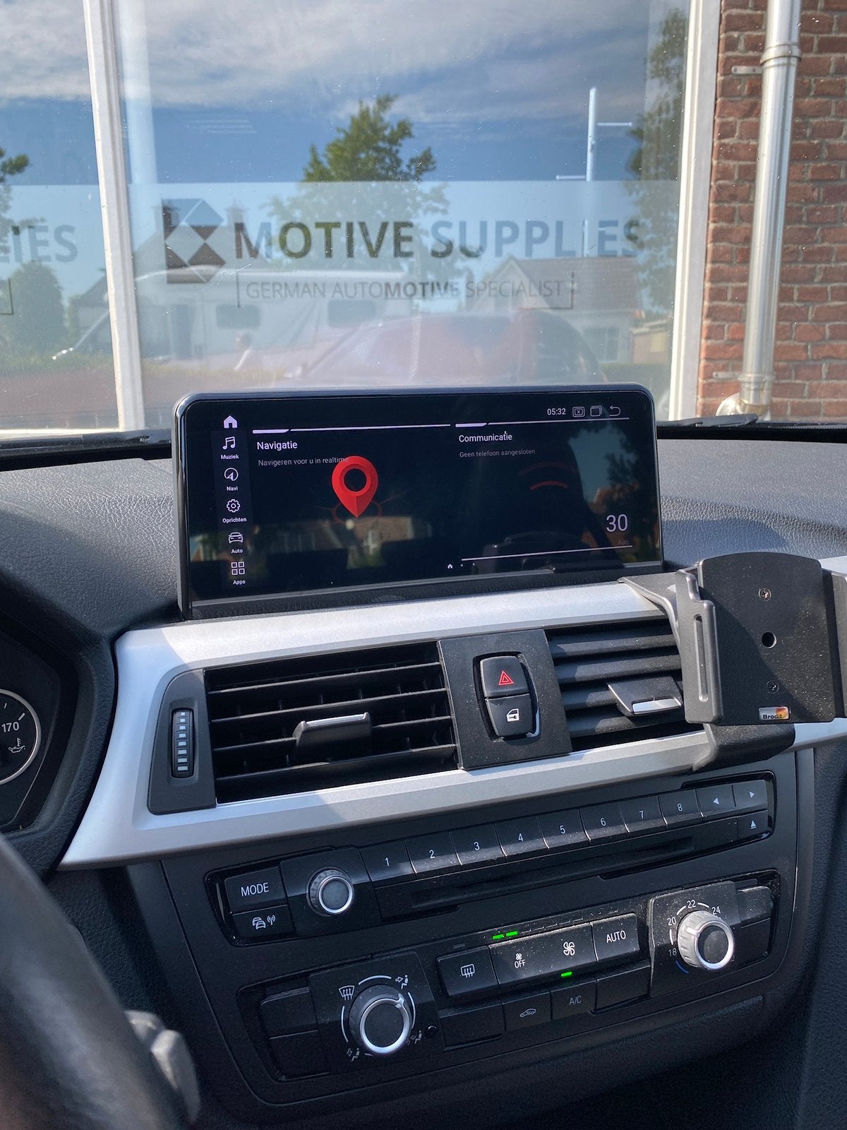 BMW Android Carplay Navigatie Schermen Outlet – OP = OP, Ophalen of Verzenden, Zo goed als nieuw