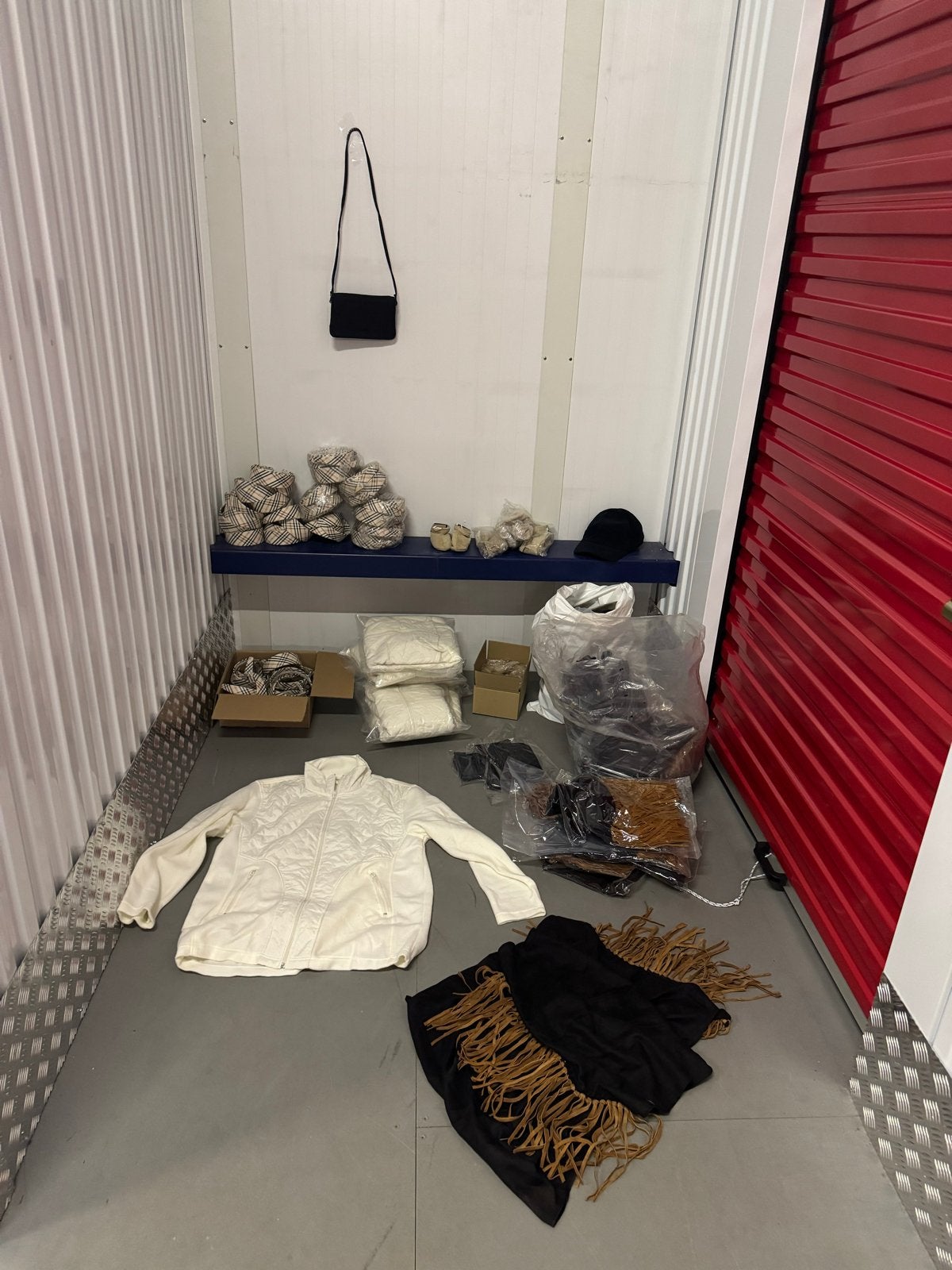 Grote partij nieuwe kleding en accessoires - 182 stuks!, Kleding | Dames, Ophalen, Nieuw