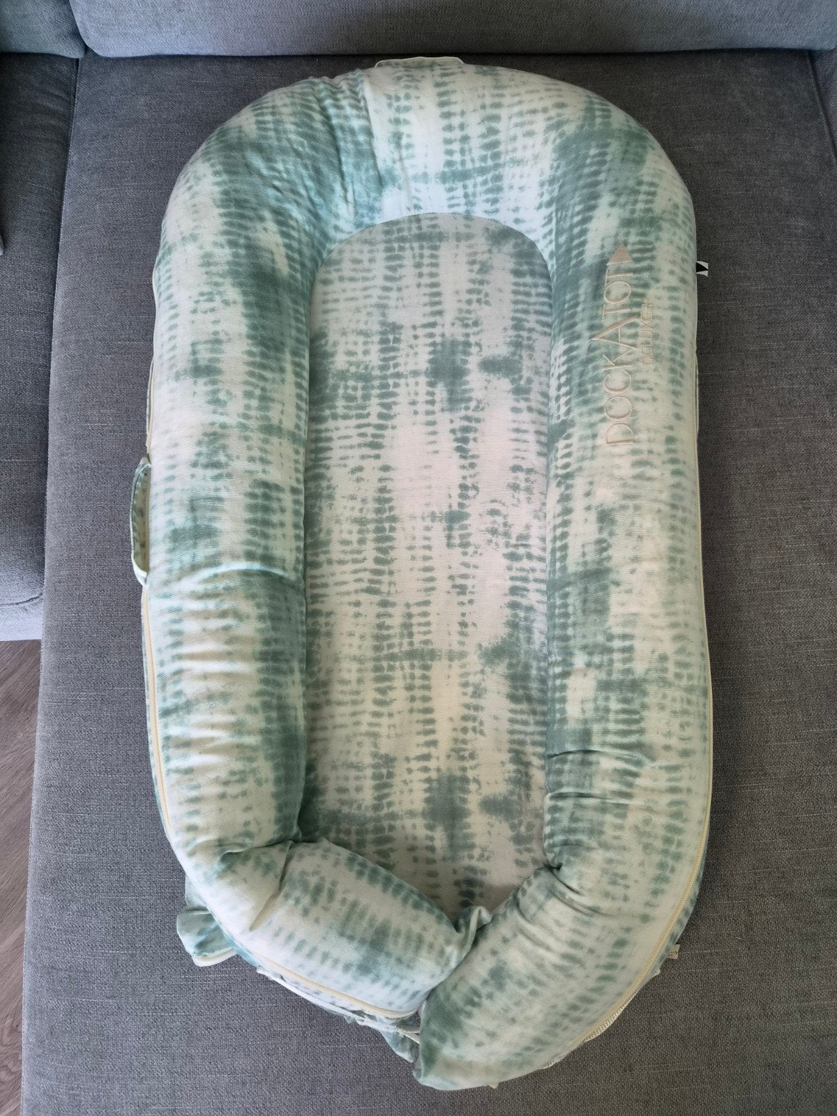 Dockatot / Sleepyhead Deluxe+ babynestje met 2 hoezen, Ophalen, Zo goed als nieuw