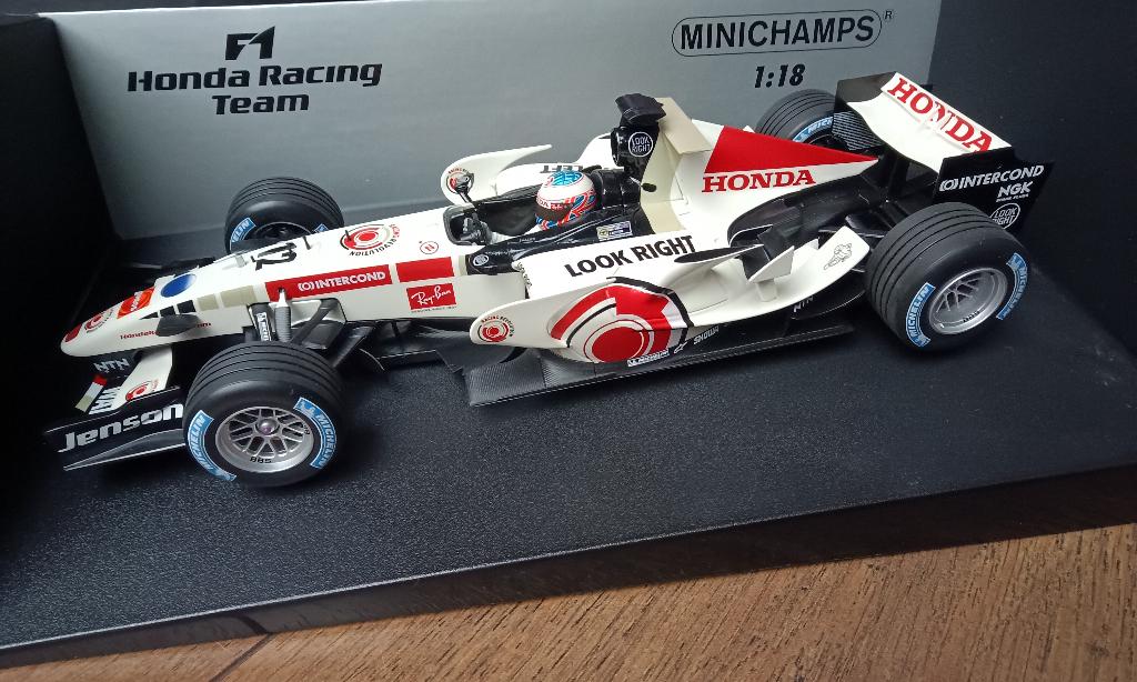 Minichamps Honda RA106 Jenson Button 2006 F1 1/18, Ophalen of Verzenden, Zo goed als nieuw, Auto, MiniChamps