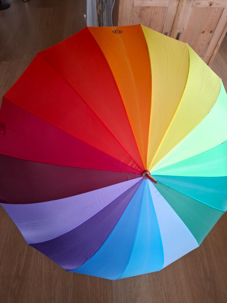 Kleurrijke (regenboog) paraplu., Ophalen, Zo goed als nieuw