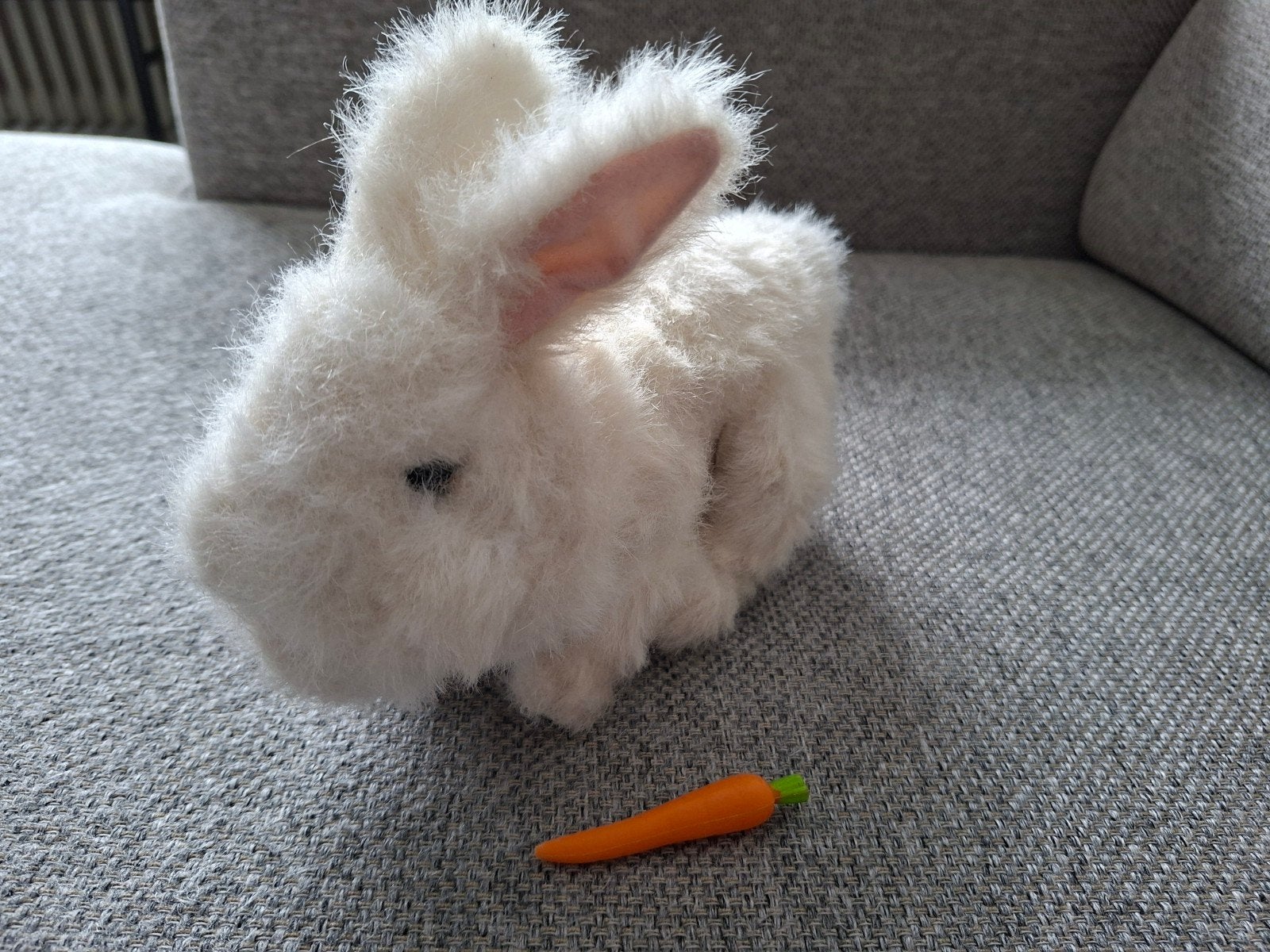 Animagic Knuffel Konijn met Geluid & Wortel, Gebruikt, Overige merken, Met geluid, Konijn