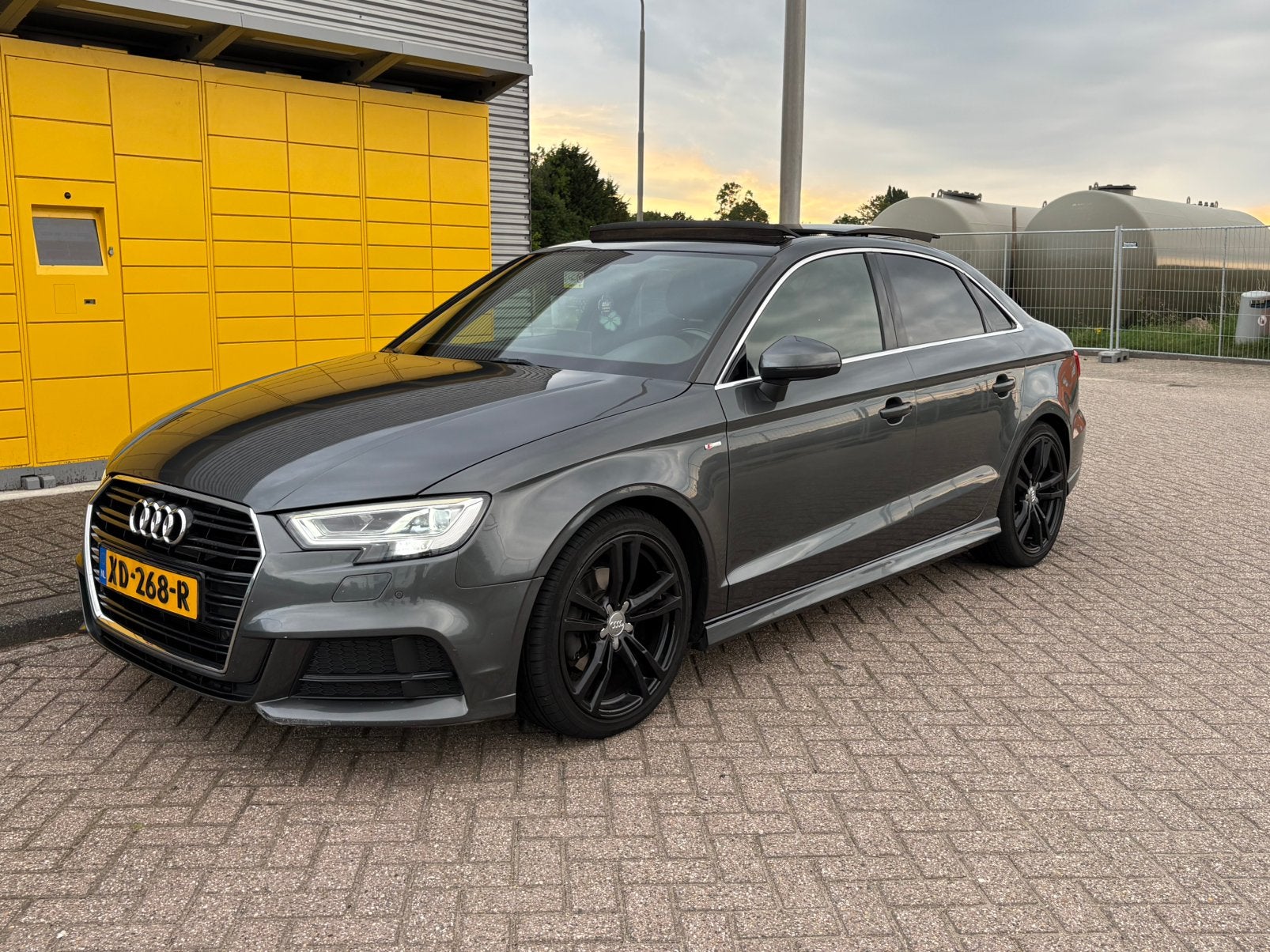 Audi A3 2.0 TDI 110KW 3xs-line pano virtual pdc, Auto's, Audi, 4 cilinders, Leder, 140 €/maand, Particulier