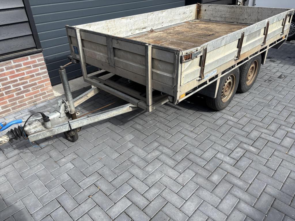 Plateauwagen aanhanger aanhangwagen tandemasser 2700 kg, Gebruikt
