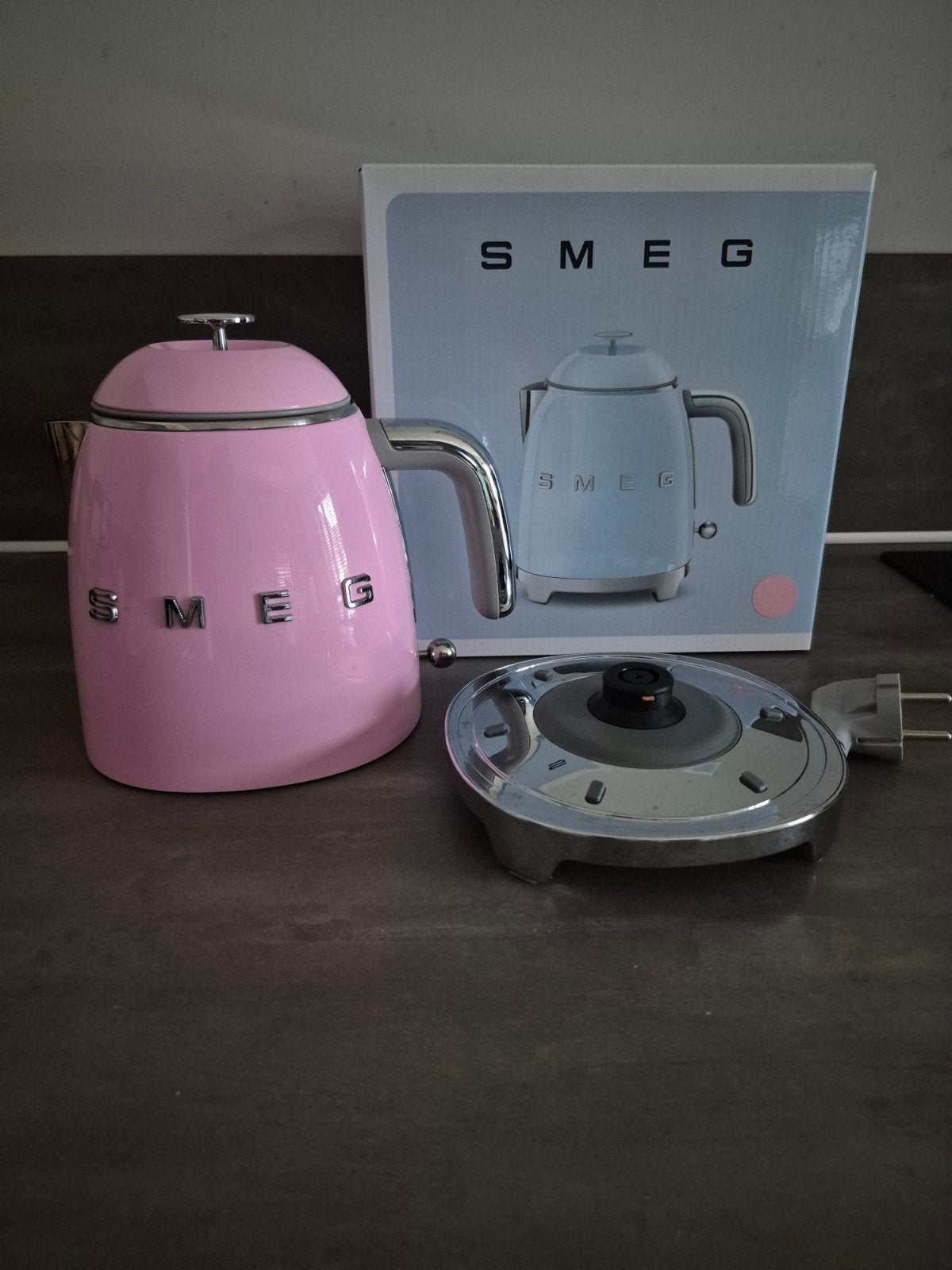 Smeg waterkoker 0,8 ltr zacht roze, Witgoed en Apparatuur, Minder dan 1 liter, Ophalen of Verzenden, Zo goed als nieuw
