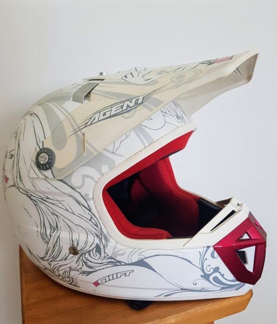 Shift BMX-crosshelm met uniek design, Ophalen of Verzenden, Gebruikt