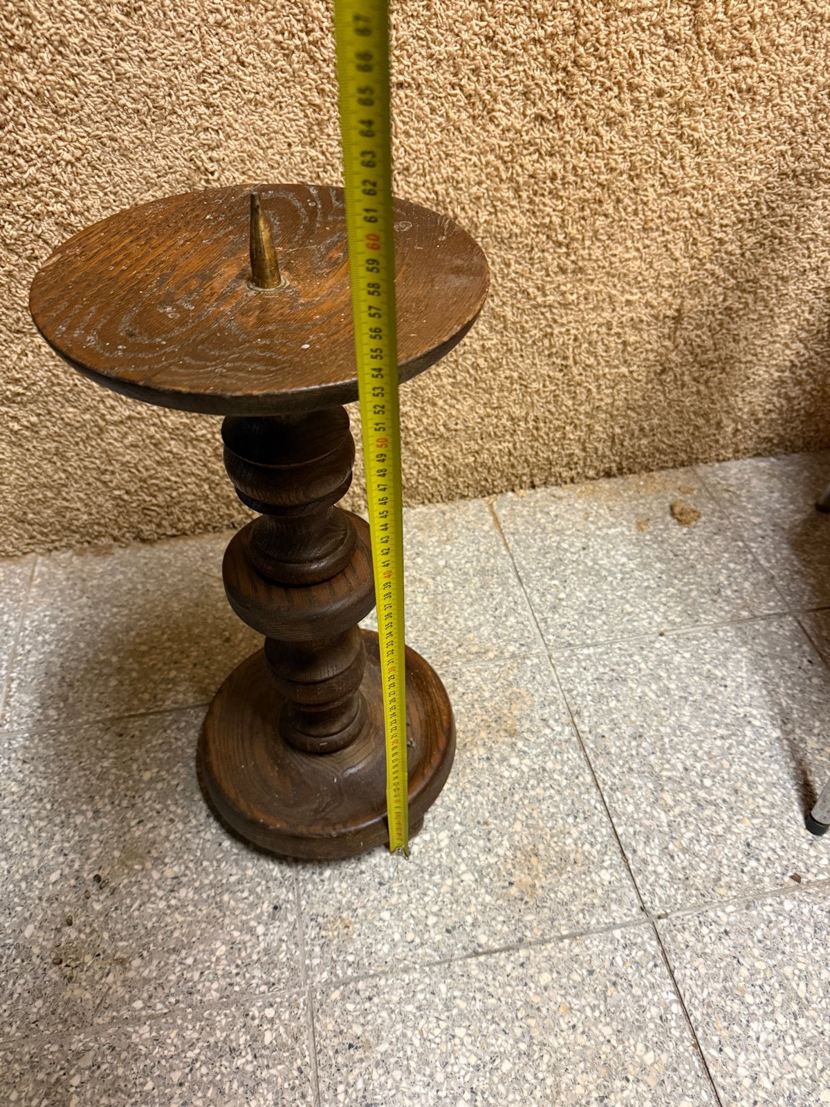 Antieke eiken houten kandelaar met metalen pin, Antiek en Kunst, Antiek | Kandelaars, Ophalen of Verzenden, Overige materialen