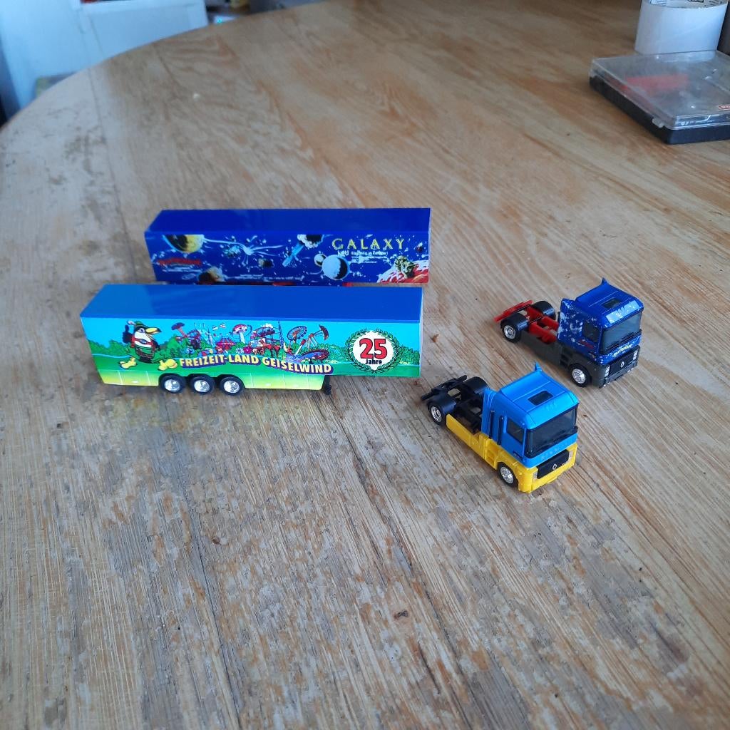 2x Renault AE, Ophalen of Verzenden, Auto