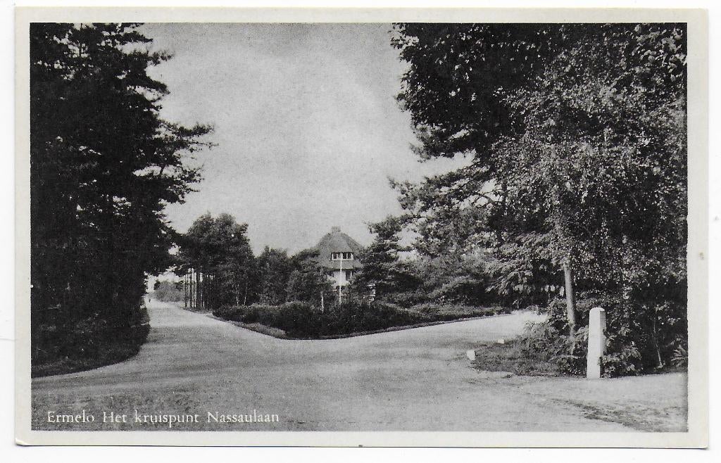 Ermelo Nassaulaan ongelopen Ansichtkaart ( B7123 ), Ophalen of Verzenden, 1960 tot 1980, Ongelopen, Noord-Holland