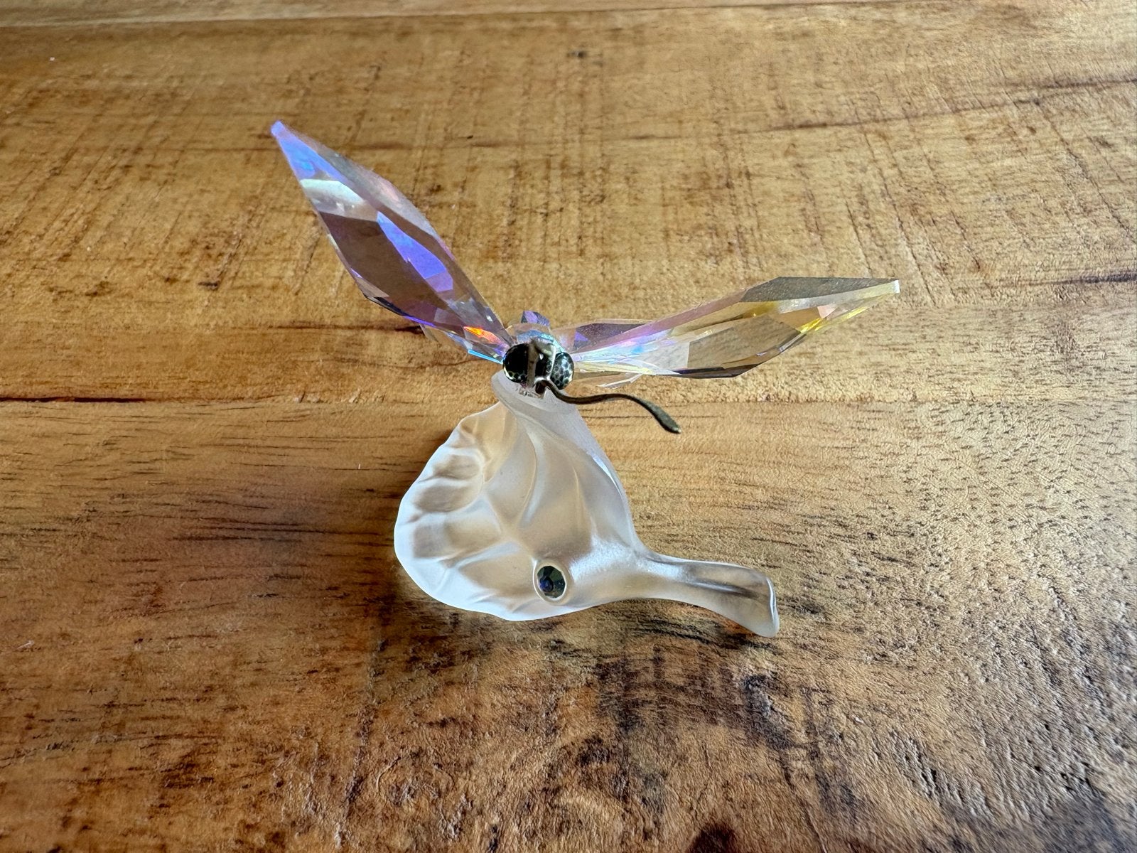 Swarovski vlinder op blad - Kristal figuur, Ophalen of Verzenden, Zo goed als nieuw, Figuurtje