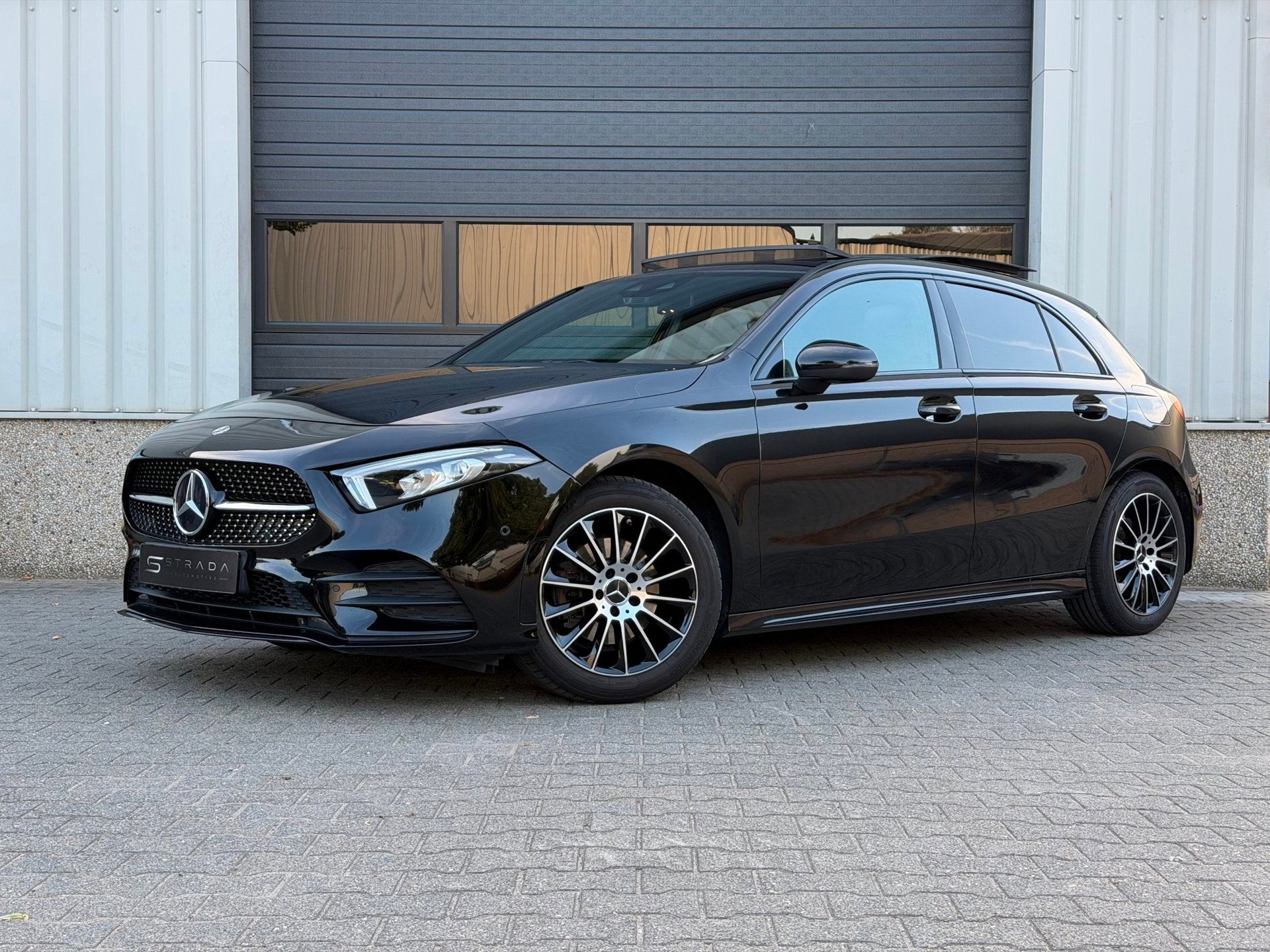 Mercedes-Benz A-klasse 180 Business Solution AMG elec. stoel, Auto's, Mercedes-Benz, 136 pk, Gebruikt, 4 cilinders, Zwart