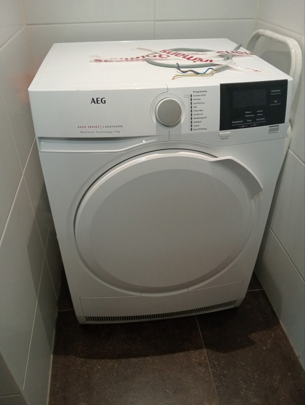 AEG condensdroger, 6 tot 8 kg, Ophalen of Verzenden, Zo goed als nieuw, 85 tot 90 cm