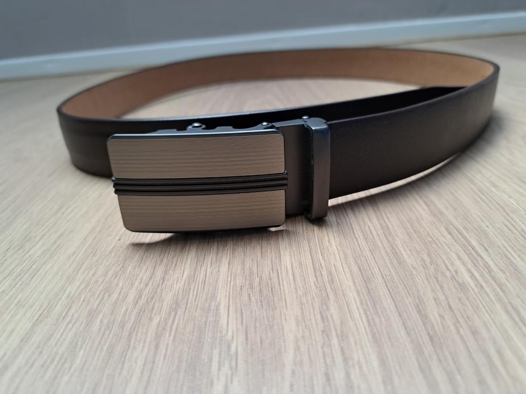 Bruine leren riem 115cm - Nieuw, Kleding | Heren, Riemen en Ceinturen, Echt leder, Nieuw, Ophalen of Verzenden, 115 cm of meer