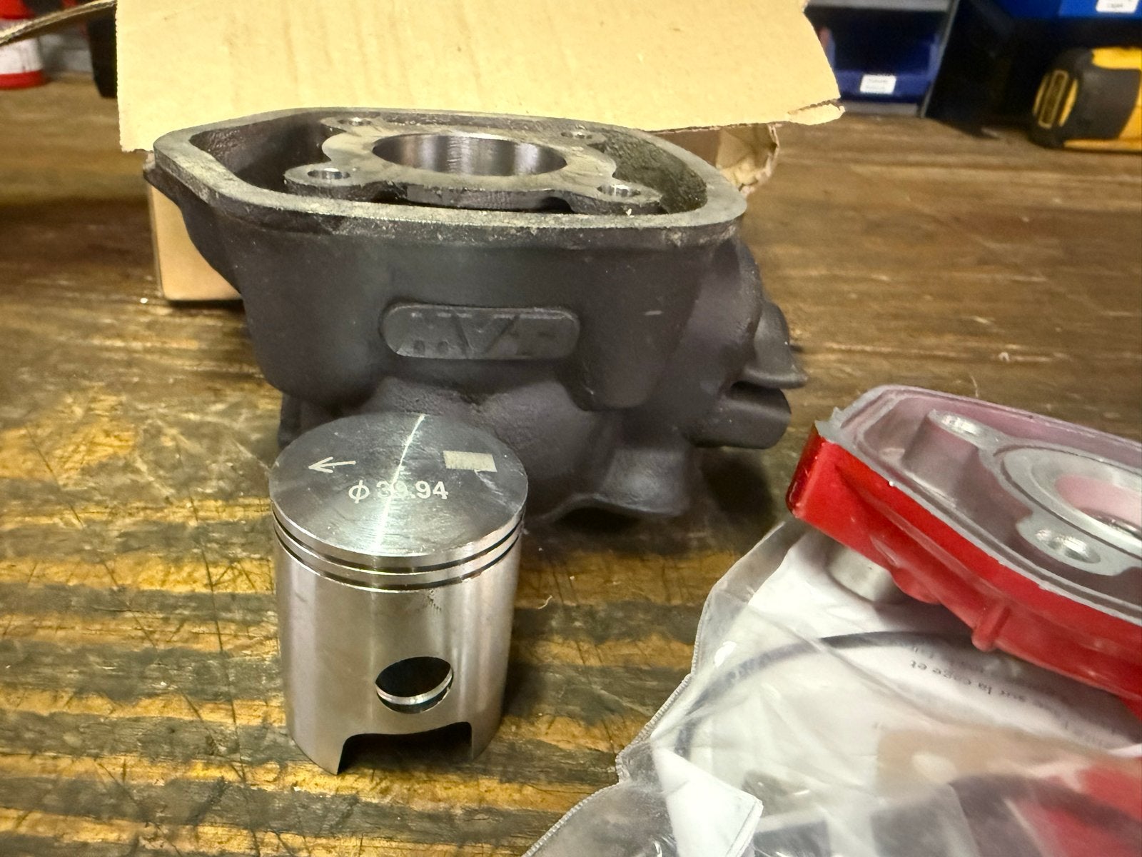 Nieuwe MVT Iron 50cc Cilinder voor AM6 Motoren, Am6, Am6, Nieuw, Ophalen of Verzenden