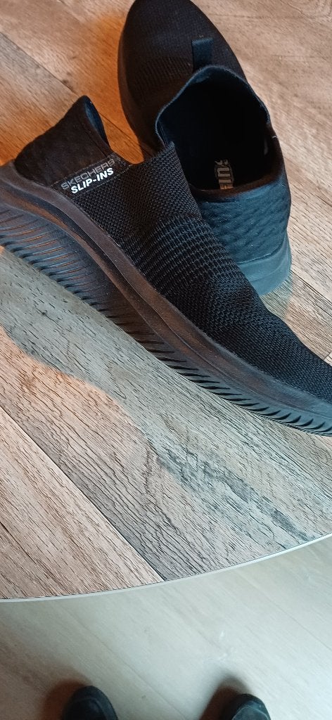 Skechers maat 41 zgan, Ophalen of Verzenden, Zo goed als nieuw, Zwart, Sneakers of Gympen