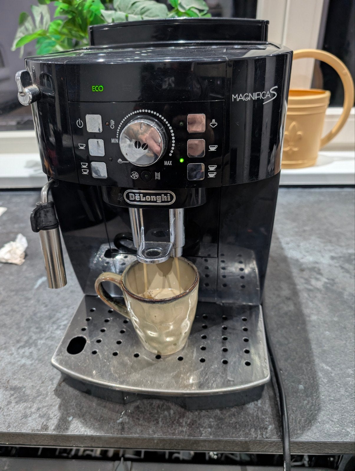 De'Longhi Magnifica S - Volautomatische Espressomachine, Gebruikt, Espresso apparaat, Afneembaar waterreservoir, Koffiebonen
