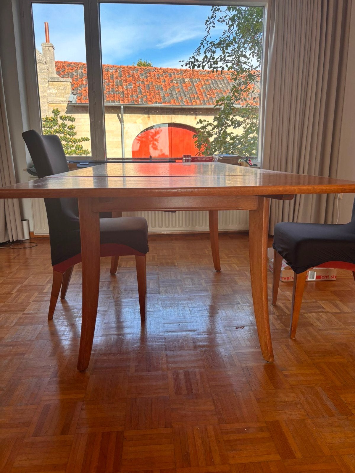 Uitschuifbare eettafel, Gebruikt, Klassiek, functioneel, Vijf personen of meer, 150 tot 200 cm