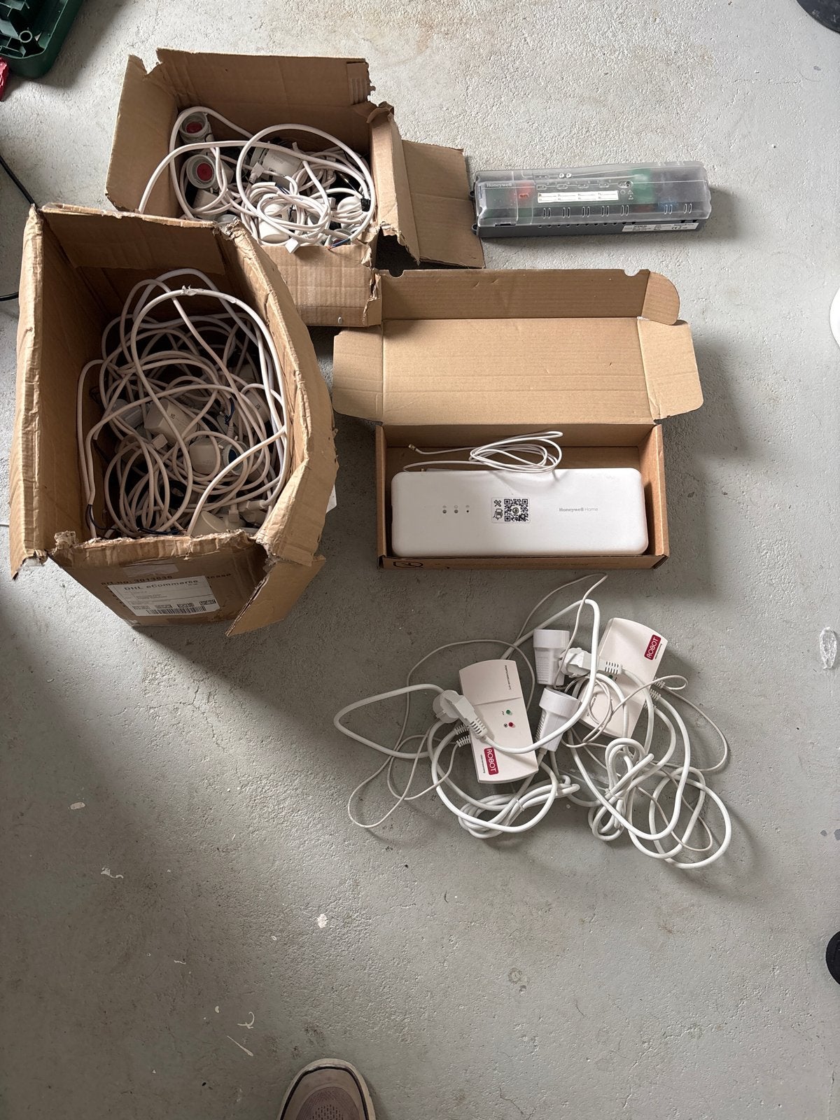 Regel units vloerverwarming Honeywell Home en Robot, Doe-het-zelf en Verbouw, Ophalen, Gebruikt, Minder dan 30 cm, Overige typen