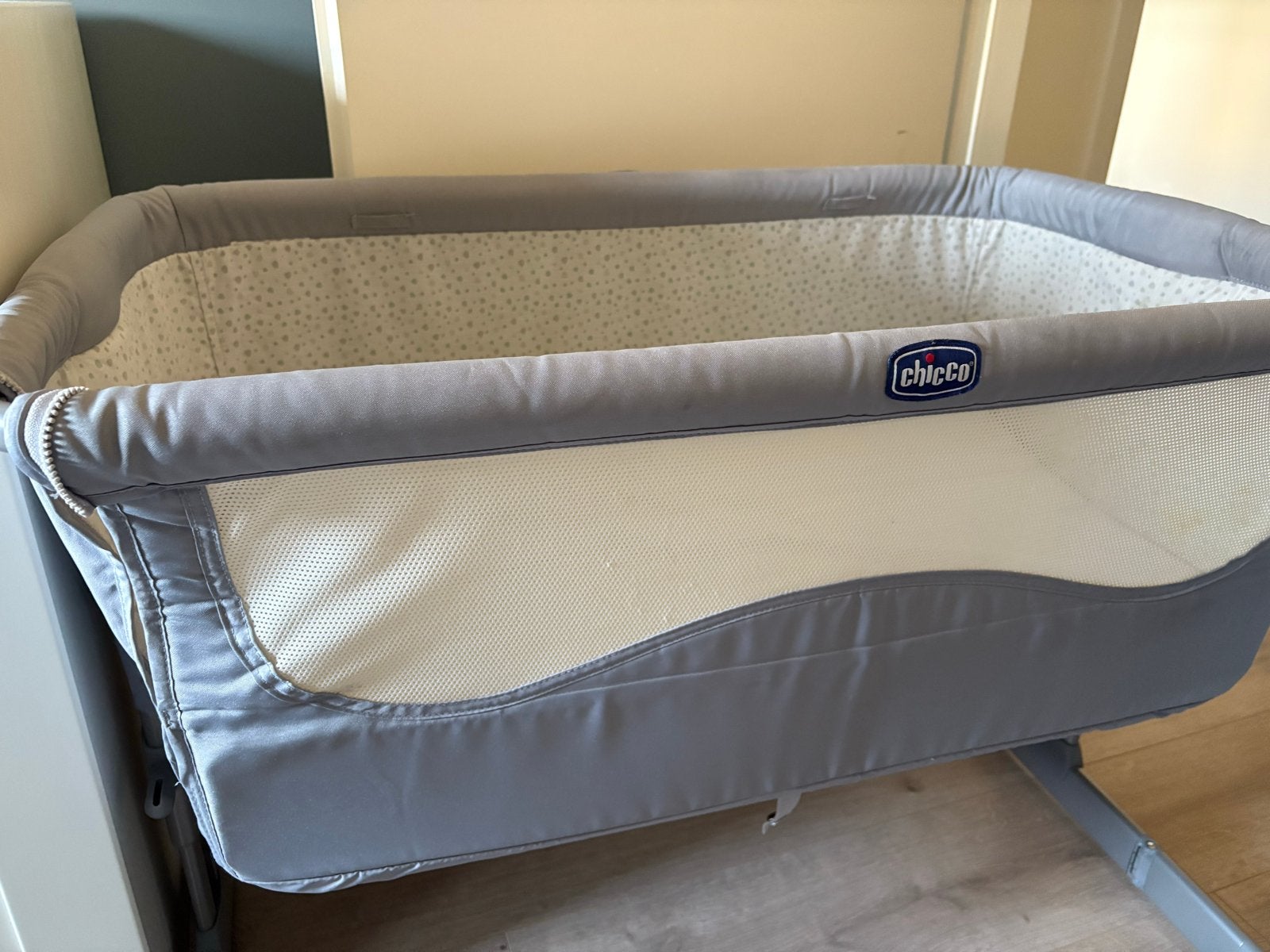 Chicco Next2Me Co-sleeper Wieg - Grijs, Ophalen, Gebruikt, Wieg