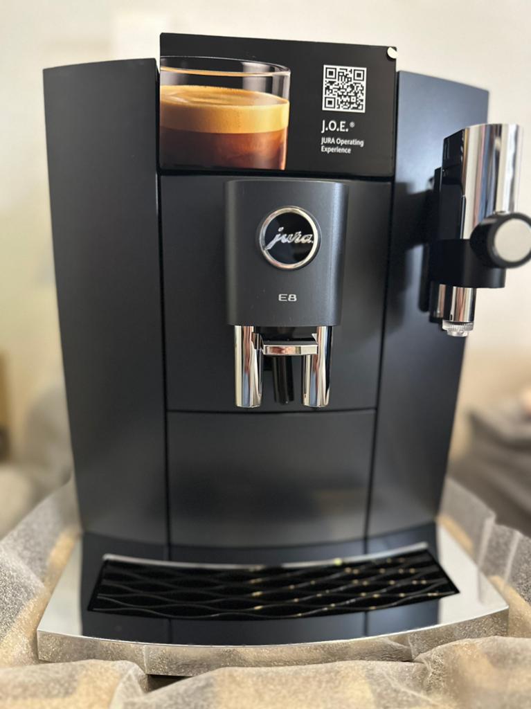 Jura E8 (ed) Cosmic Black, Witgoed en Apparatuur, Koffiezetapparaten, 10 kopjes of meer, Ophalen of Verzenden, Koffiemachine