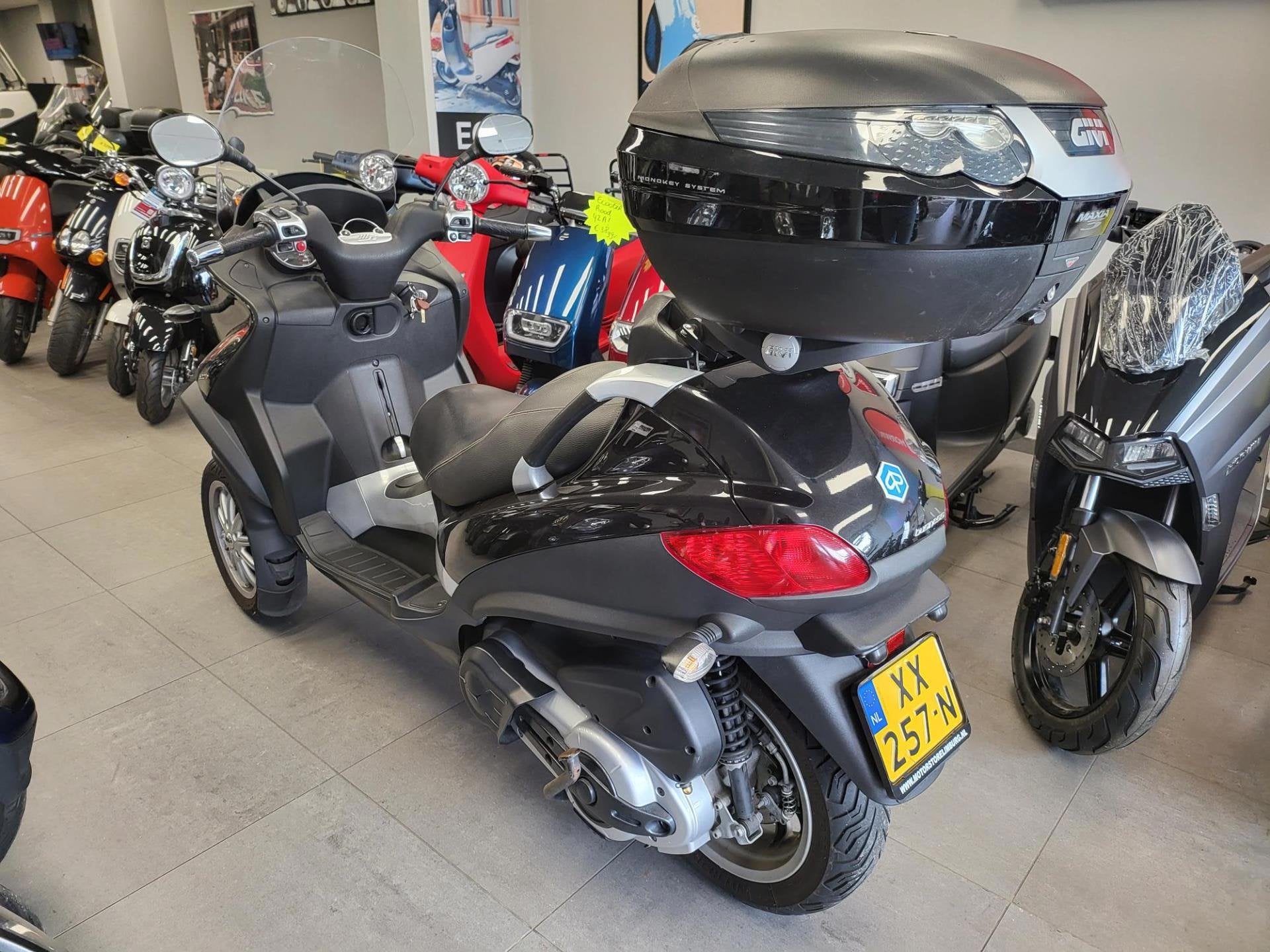Piaggio Scooter MP3 500 IE LT BUSINESS 2013 RIJKLAAR GARANTI, Motoren, Motoren | Piaggio, Bedrijf, Scooter