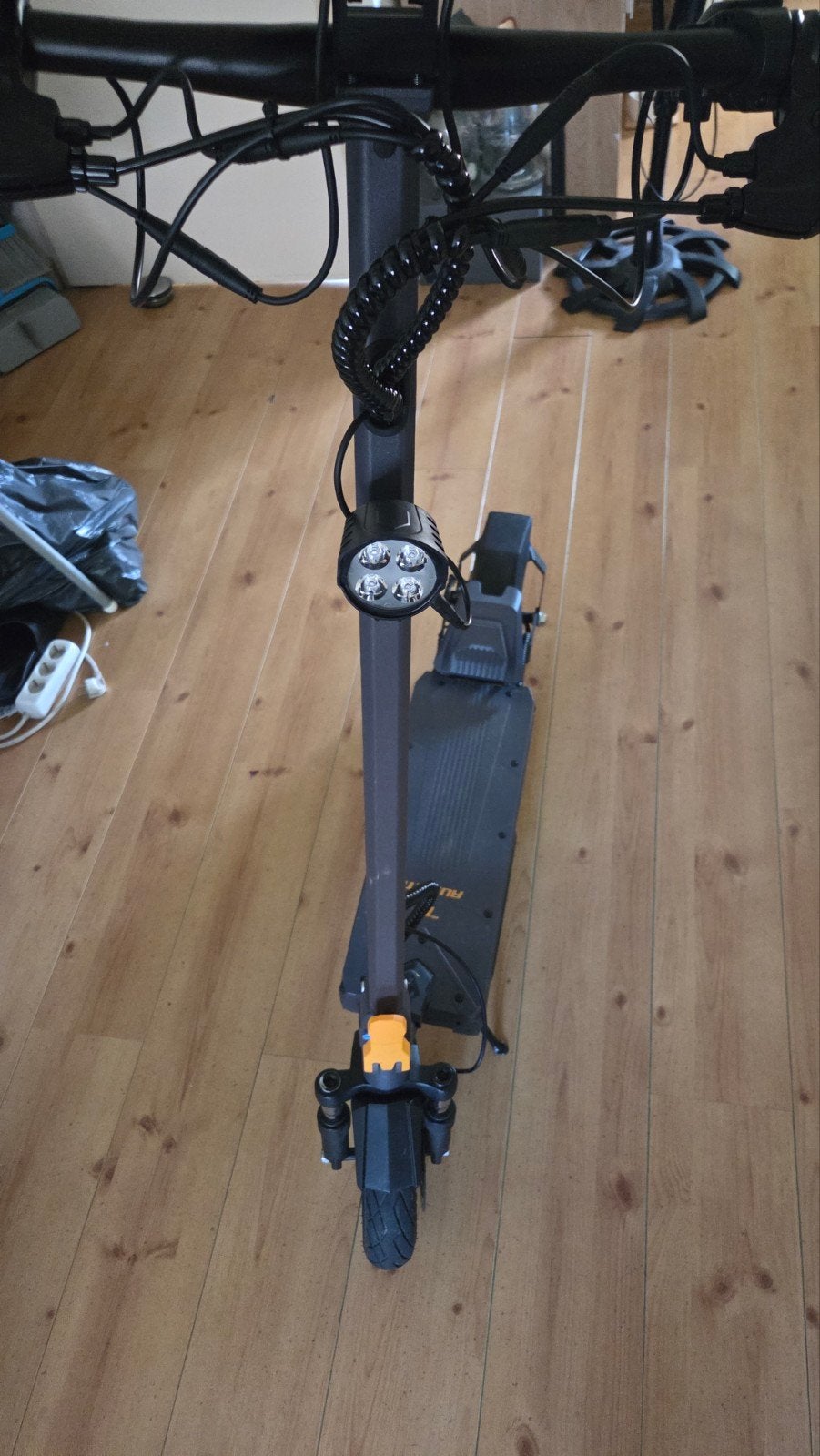 Ausom k20 commuter step, single motor. Max 45 kmh. 380 euro, Fietsen en Brommers, Steps, Ophalen, Zo goed als nieuw, Elektrische step (E-scooter)