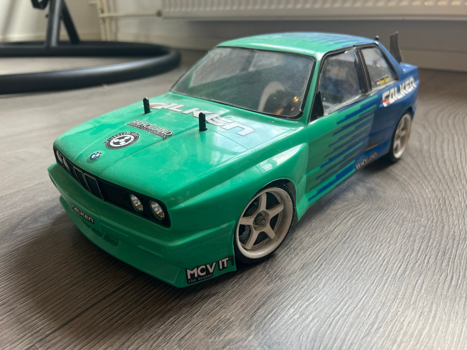 Tamiya 1:10 BMW E30 Falken Remmo Niezen (geen chassis), Elektro, Gebruikt, Ophalen of Verzenden, Schaal 1:10