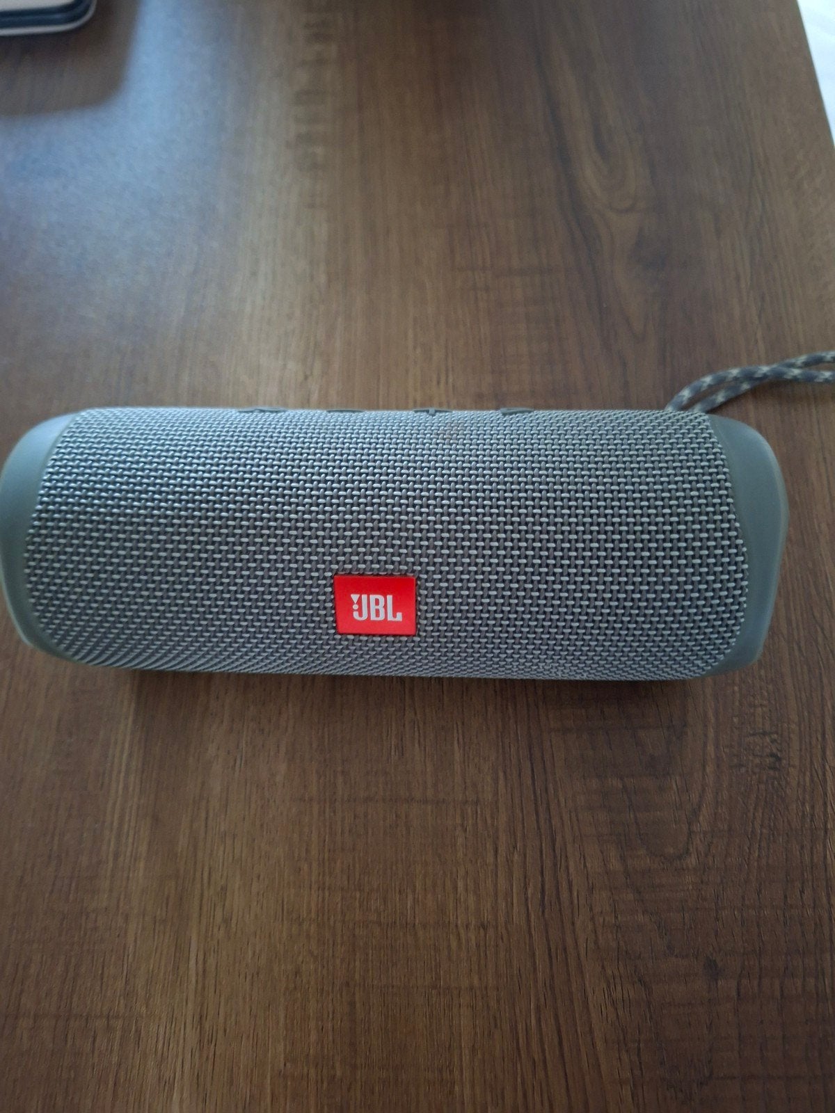 JBL Flip 5 Draagbare Bluetooth Speaker Grijs, Audio, Tv en Foto, Luidsprekers, JBL, Zo goed als nieuw, Draagbare speaker, Minder dan 60 watt