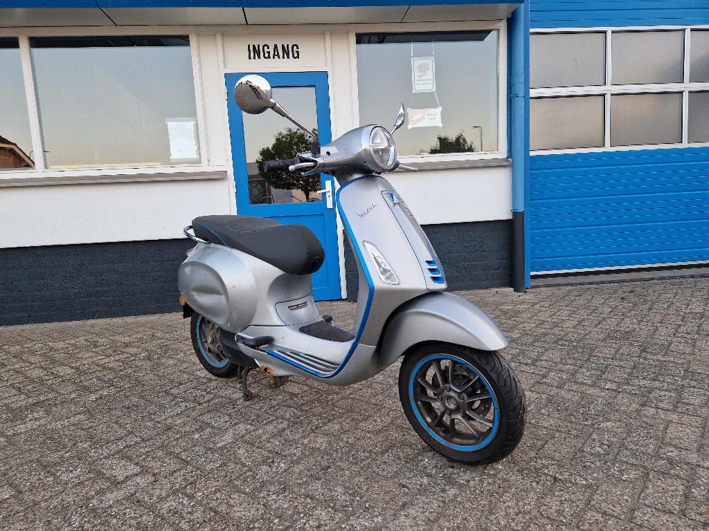 HANDEL / EXPORT : Vespa elettrica , elektrische vespa schade, Ophalen, Nieuw