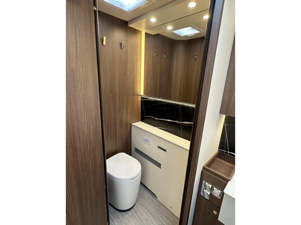 Foto 24 van Bürstner Elegance 910 G E&P Mercedes ALDE A