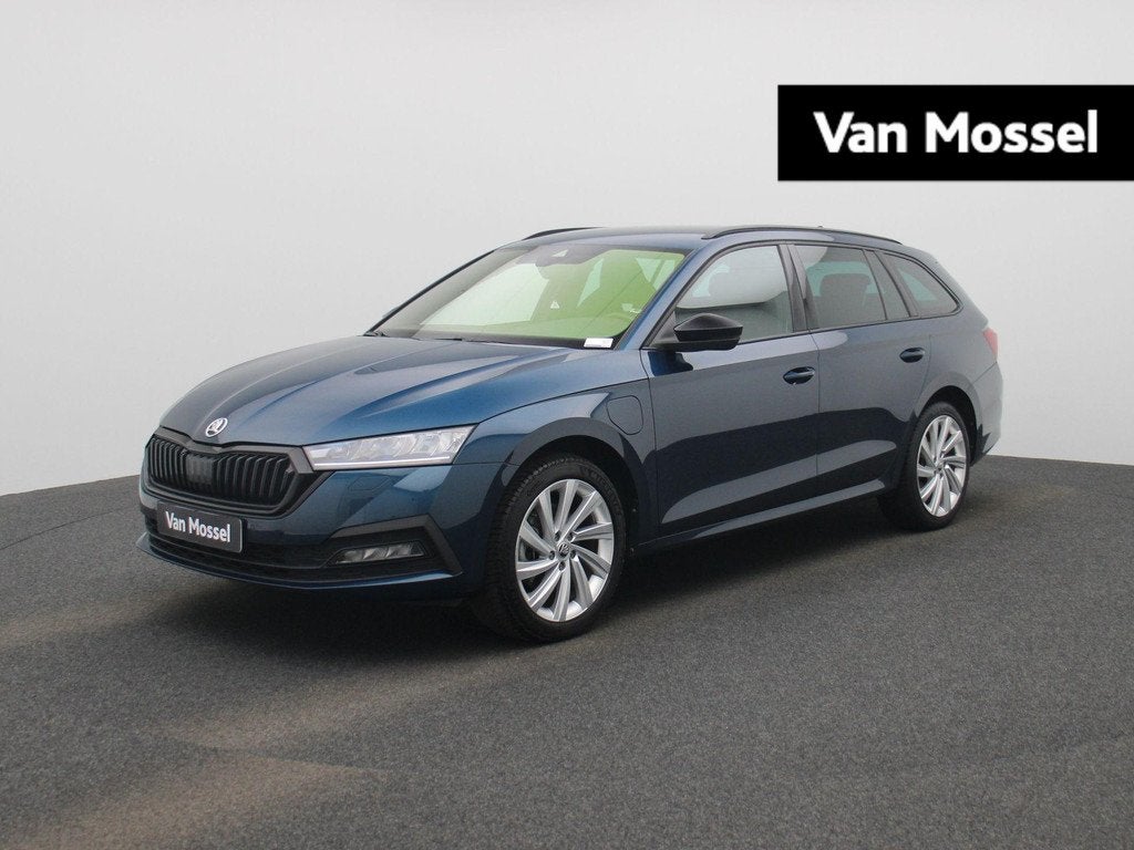 Skoda Octavia Combi 1.4 TSI PHEV 150kW DSG6 Ambition | ELEKT, Auto's, Skoda, 12 maanden, Stof, Gebruikt, 4 cilinders