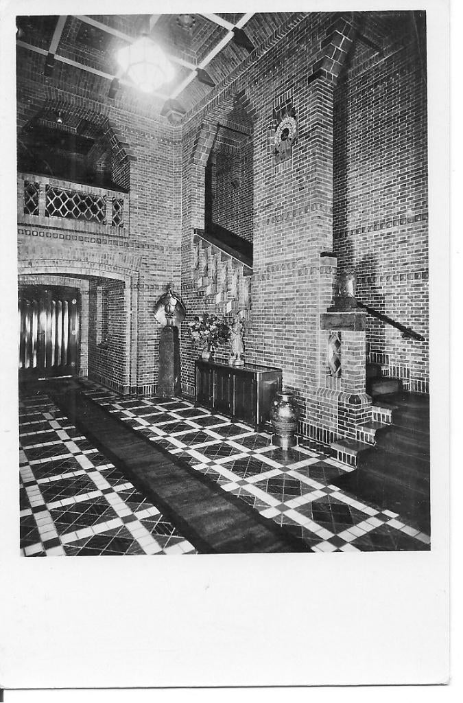 Hal van het Jachtslot St Hubertus   Hoenderloo., Ophalen of Verzenden, 1940 tot 1960, Ongelopen, Gelderland
