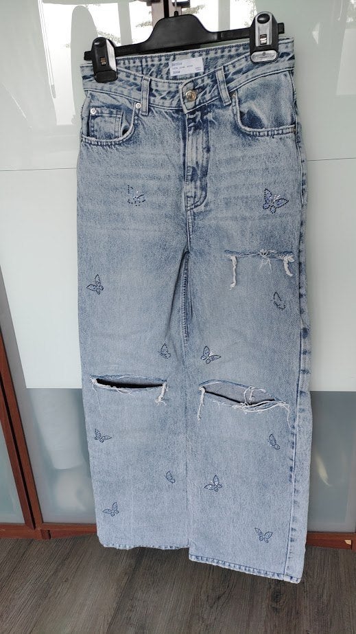 Spijkerbroek Bershka 34, Blauw, Zo goed als nieuw, W27 (confectie 34) of kleiner, Bershka