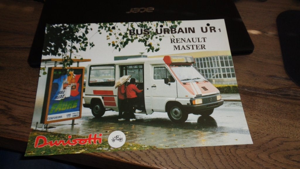 ZELDZAME Folder RENAULT MASTER  ,  BUS URBAIN UR1, Verzenden, Zo goed als nieuw, Renault