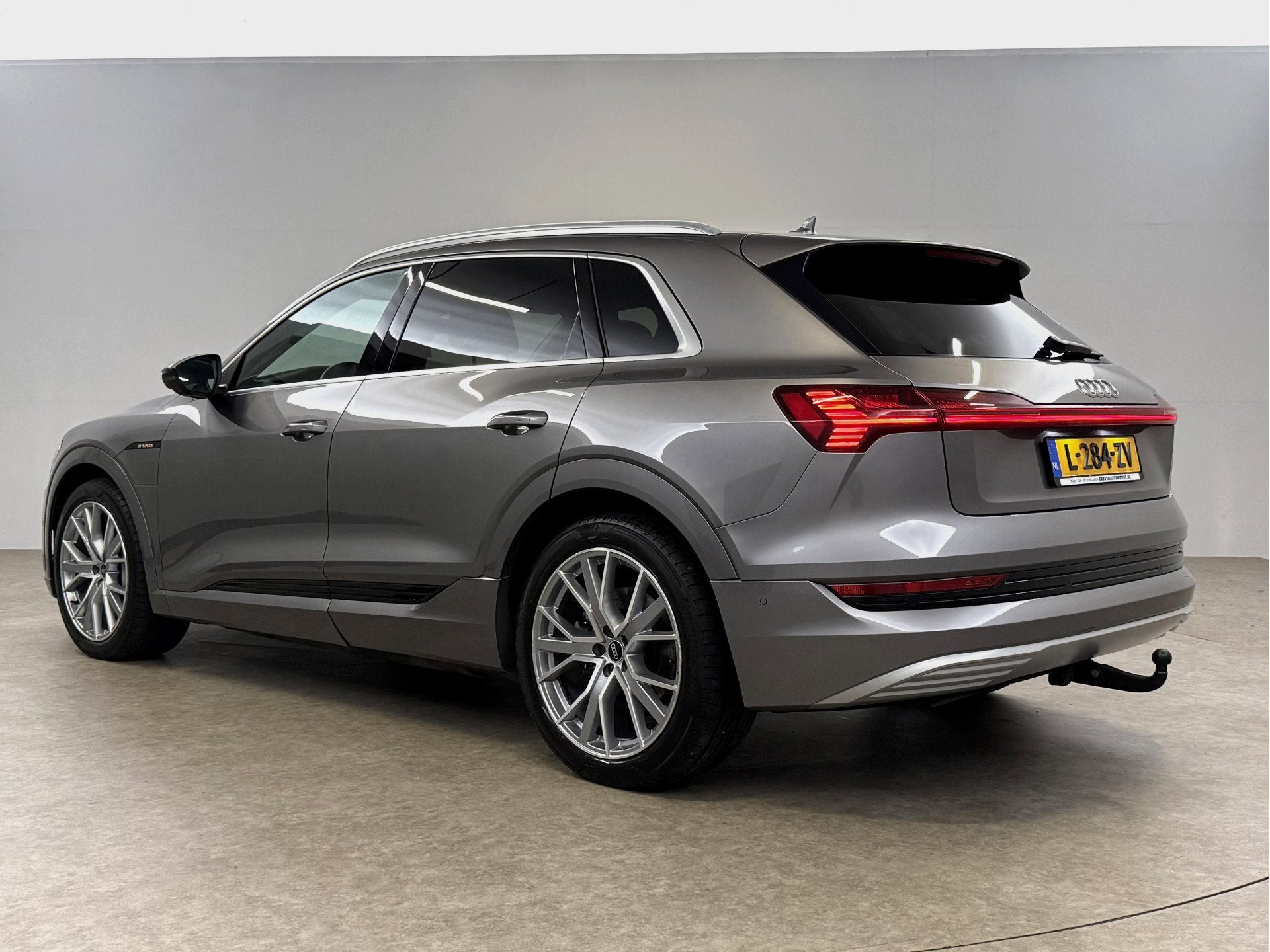 Audi e-tron 55 quattro Advanced edition 95 kWh | Snelladen |, Automaat, 131 €/maand, 95 kWh, Verwarmde buitenspiegels