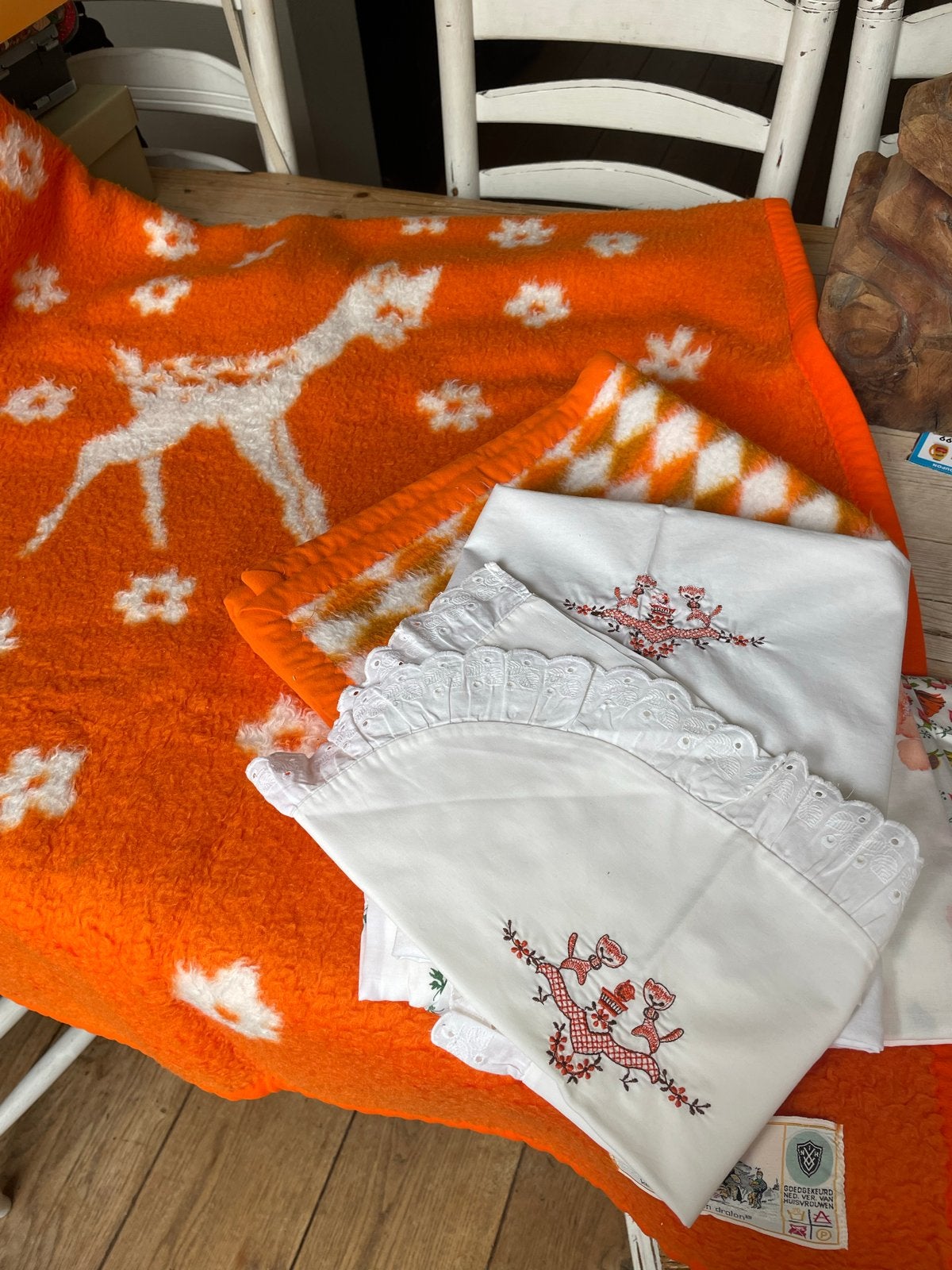 Vintage oranje deken met hert, Ophalen of Verzenden, Ledikant