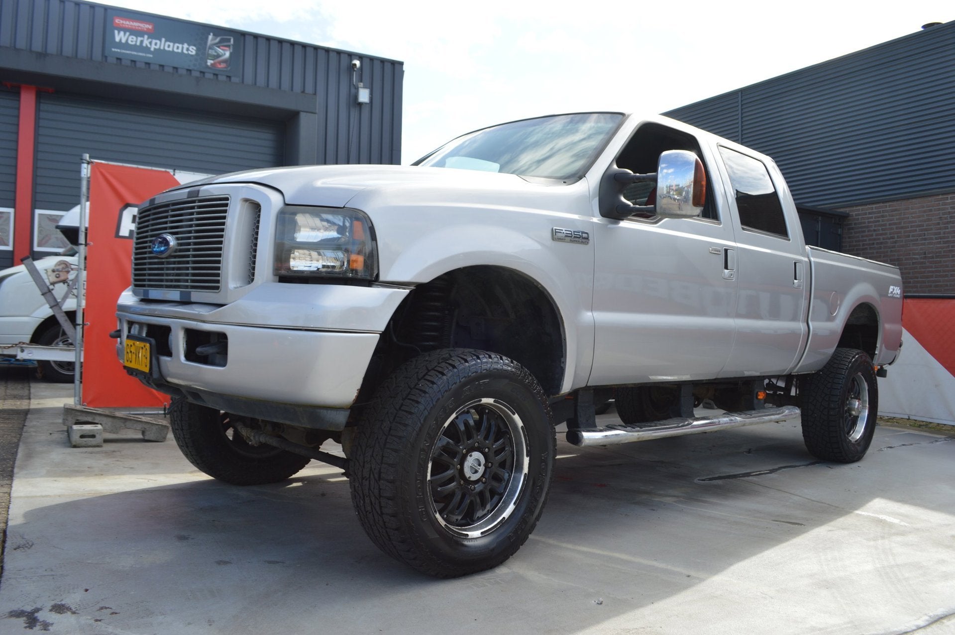 Ford F-350 6.0 V8 Diesel Power Stroke Heavy Duty Grijs Kente, Auto's, Automaat, Gebruikt, 8 cilinders, 327 pk
