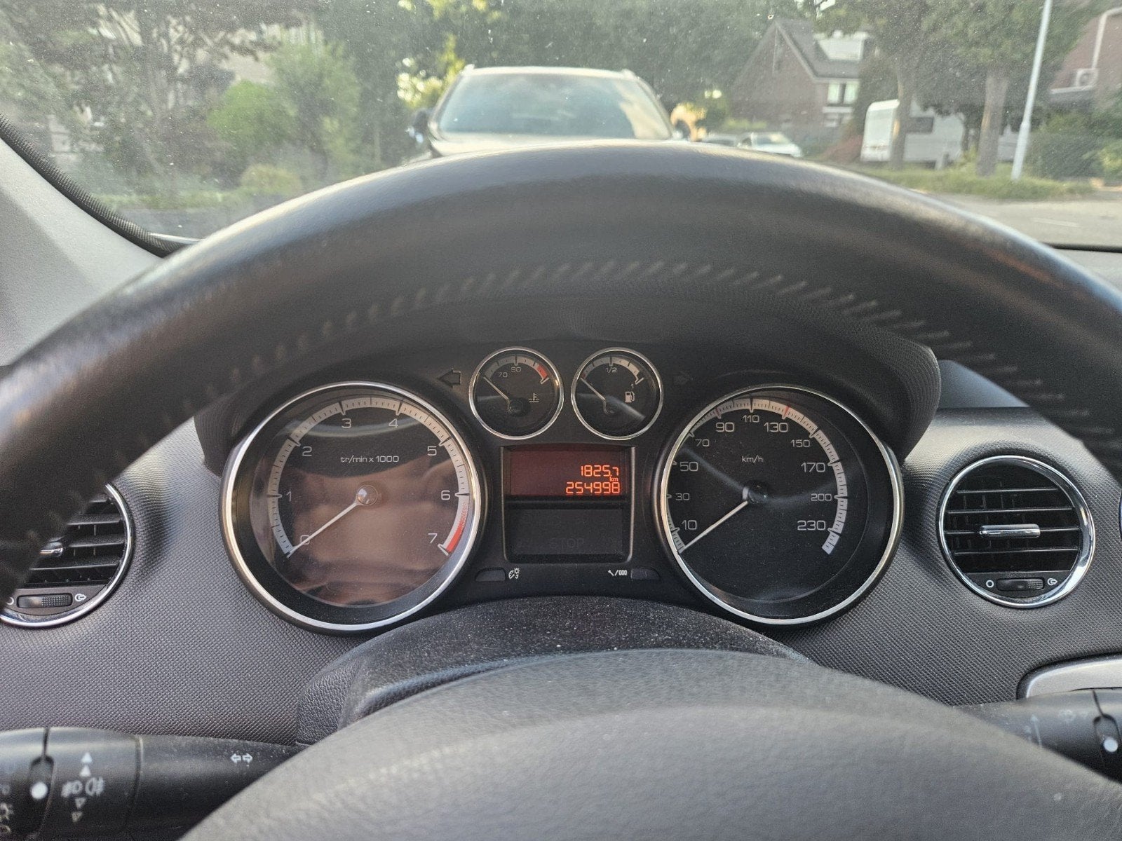 Peugeot 308 1.6 VTI 16V 5-DRS 2010 Grijs, Voorwielaandrijving, 15 km/l, 680 kg, 4 cilinders